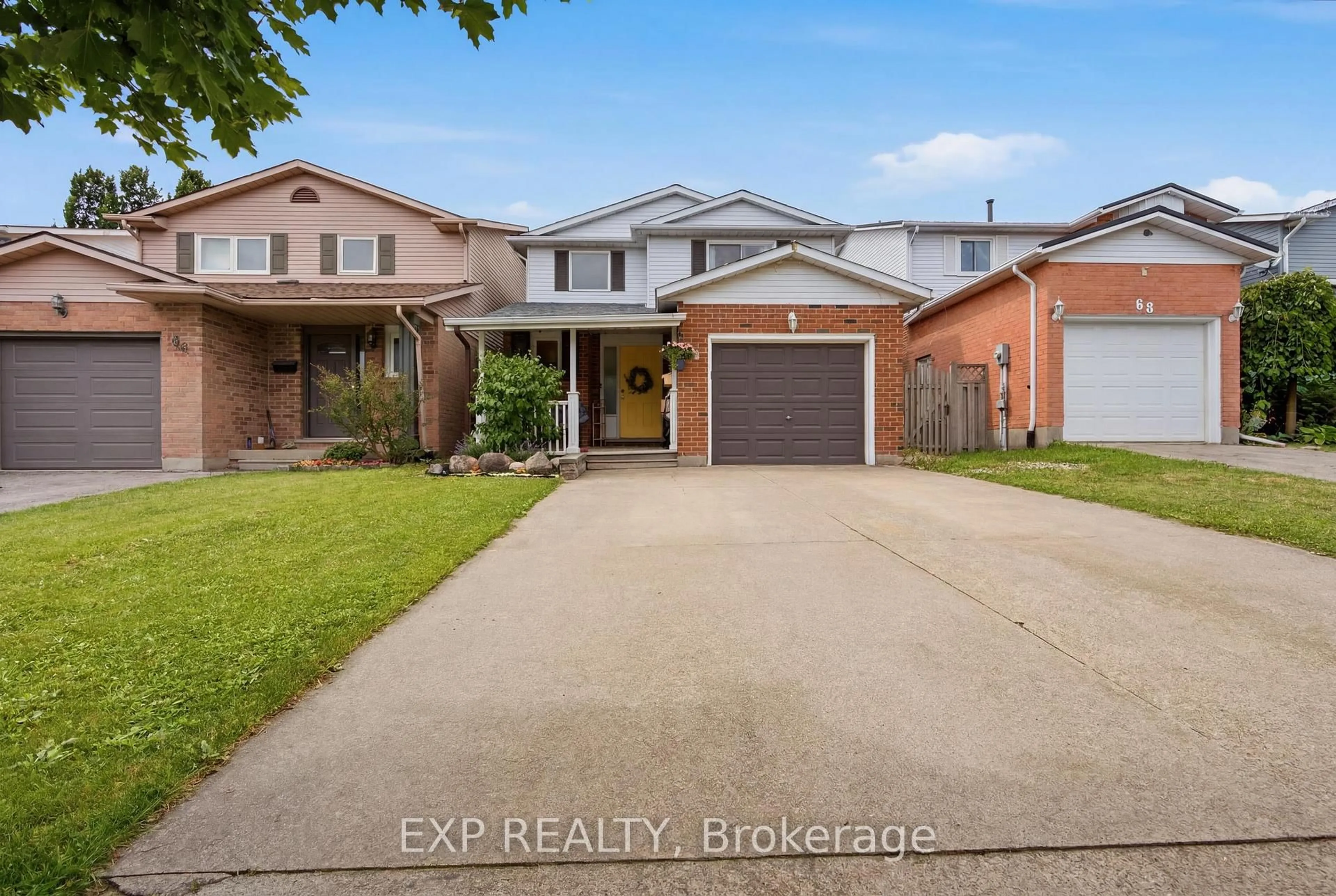A pic from outside/outdoor area/front of a property/back of a property/a pic from drone, street for 86 Baxter Cres, Thorold Ontario L2V 4R6