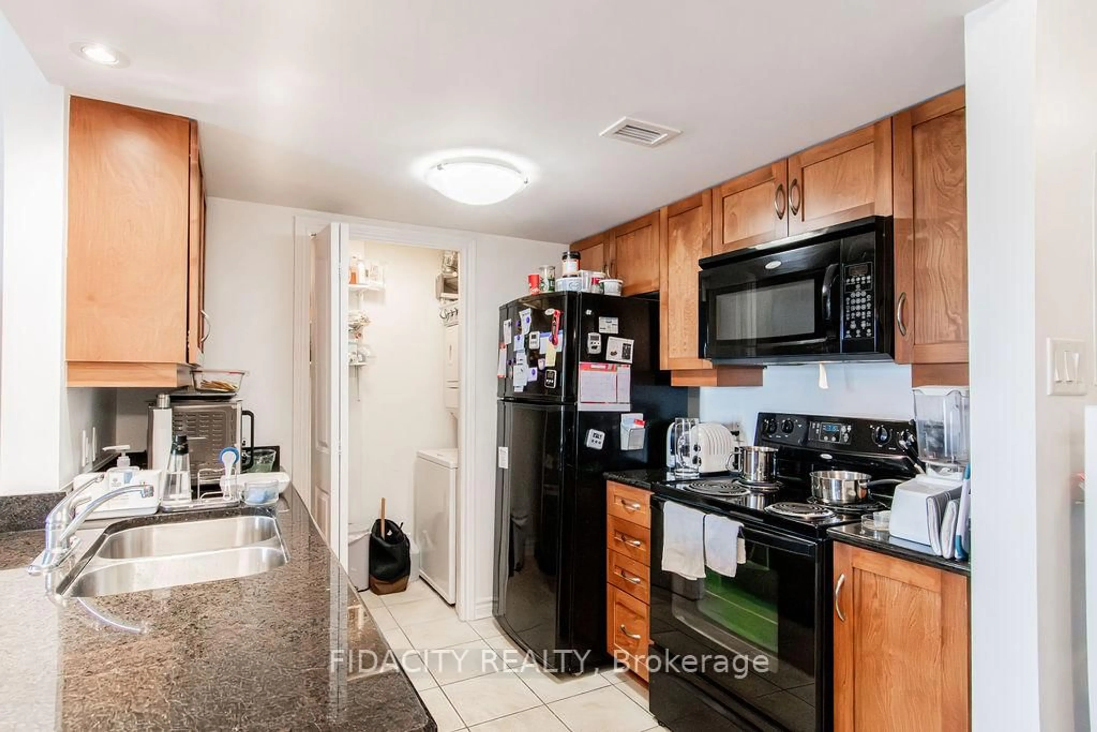 Standard kitchen, unknown for 314 Central Park Dr #602, Ottawa Ontario K2C 0R2