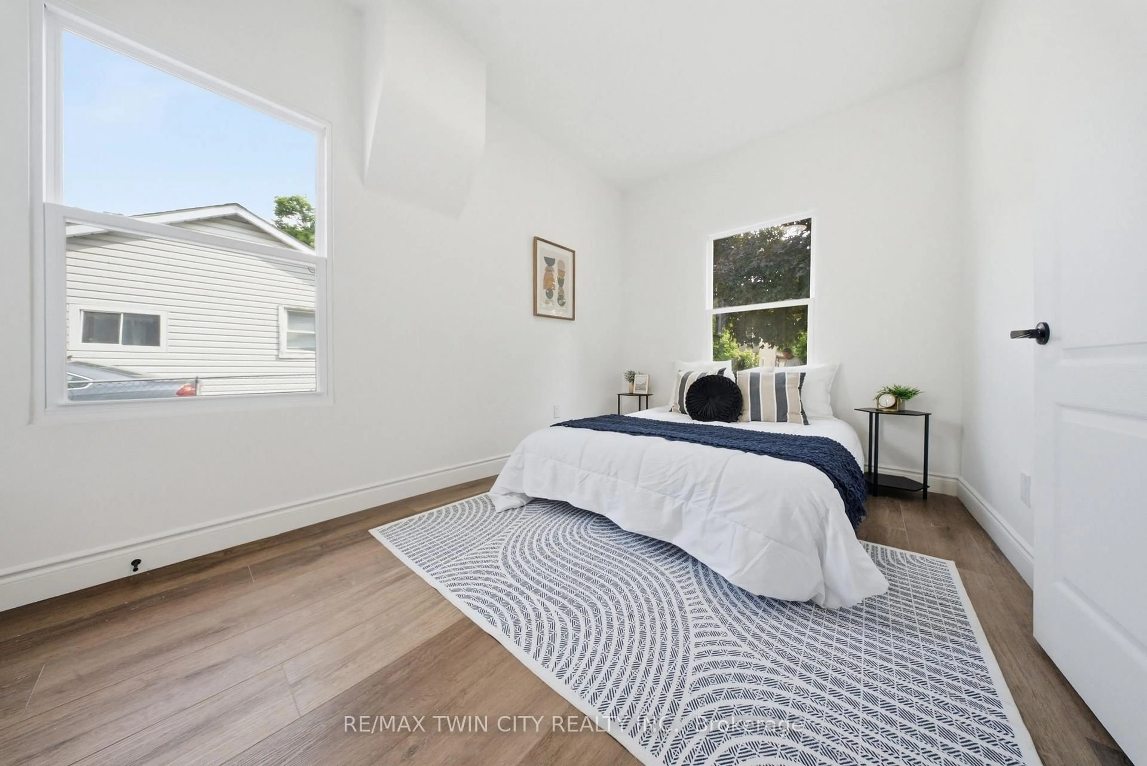 A pic of a room for 49 Pearl St, Brantford Ontario N3T 3N5