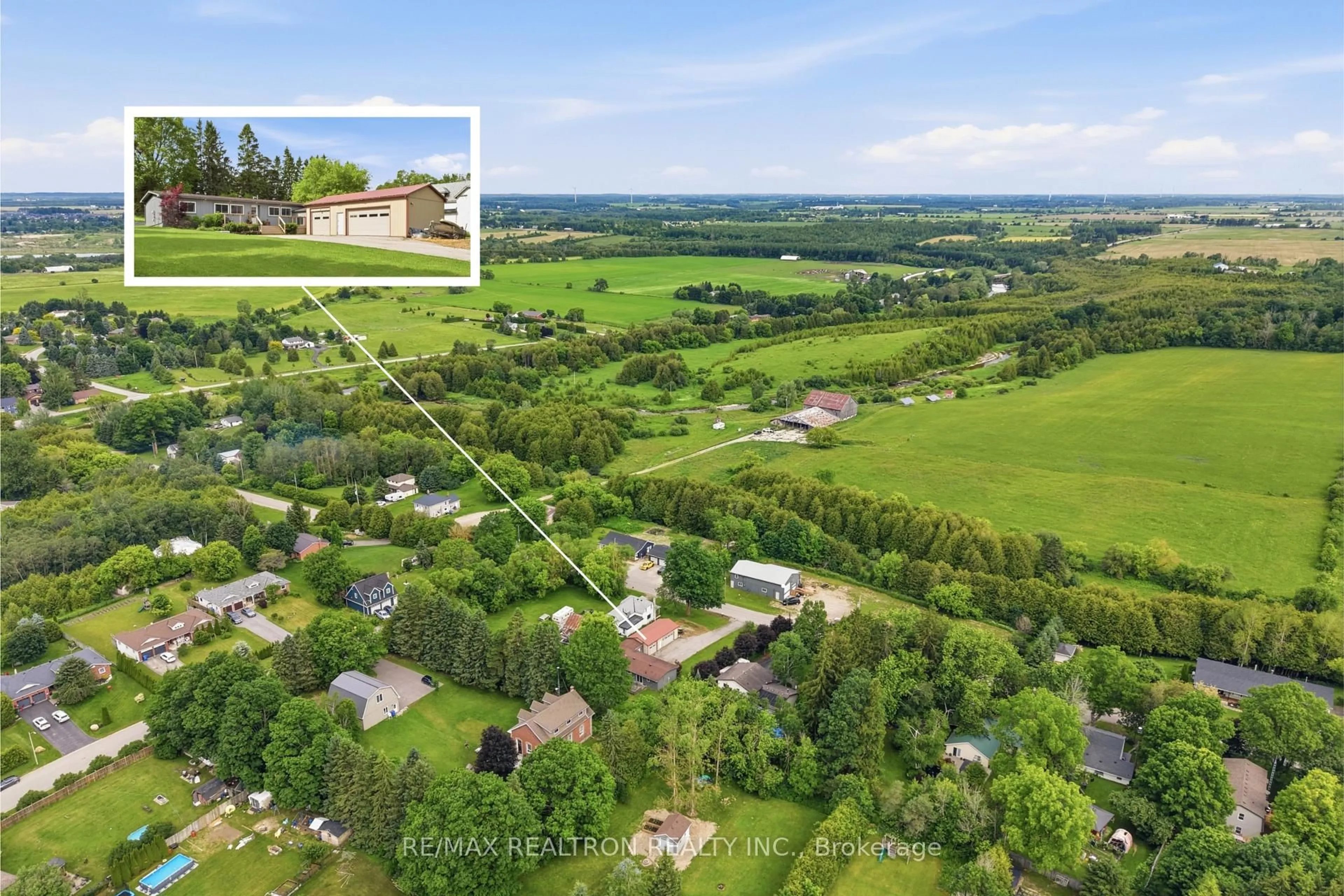 A pic from outside/outdoor area/front of a property/back of a property/a pic from drone, unknown for 18 Station St, Amaranth Ontario L9W 0V2