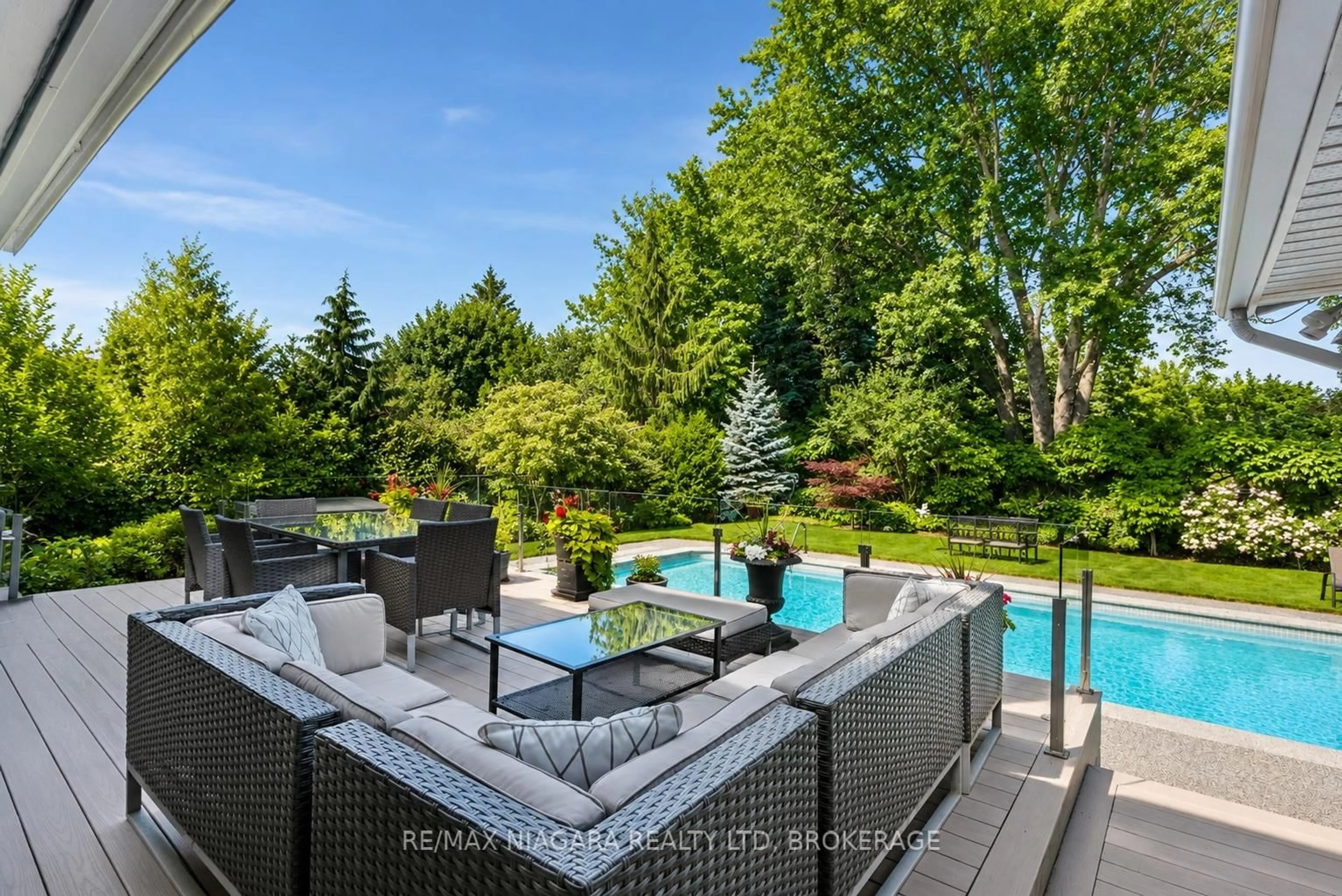 Patio, water/lake/river/ocean view for 360 DORCHESTER St, Niagara-on-the-Lake Ontario L0S 1J0