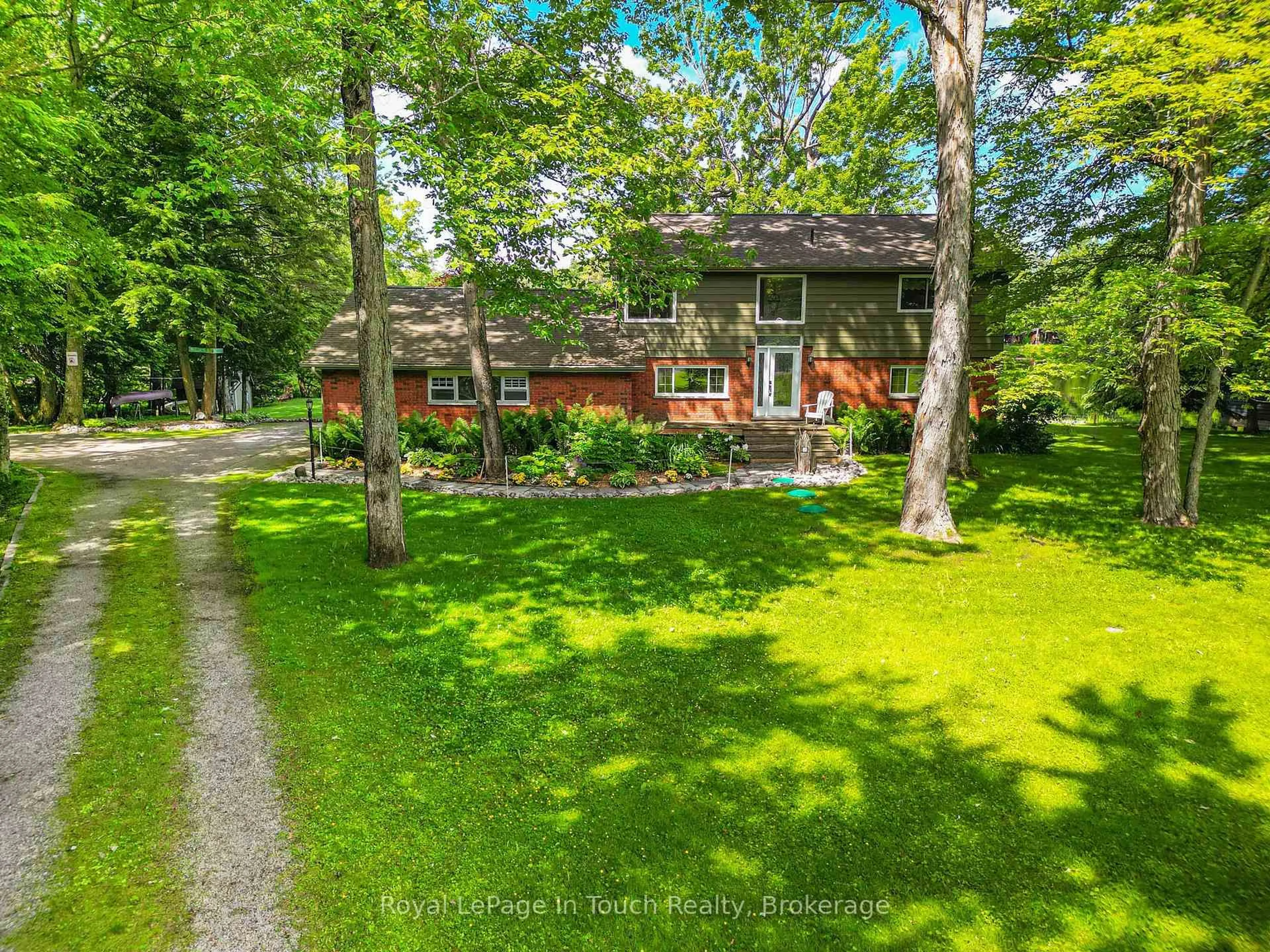 A pic from outside/outdoor area/front of a property/back of a property/a pic from drone, street for 1464 Golden Beach Rd, Bracebridge Ontario P1L 1W8