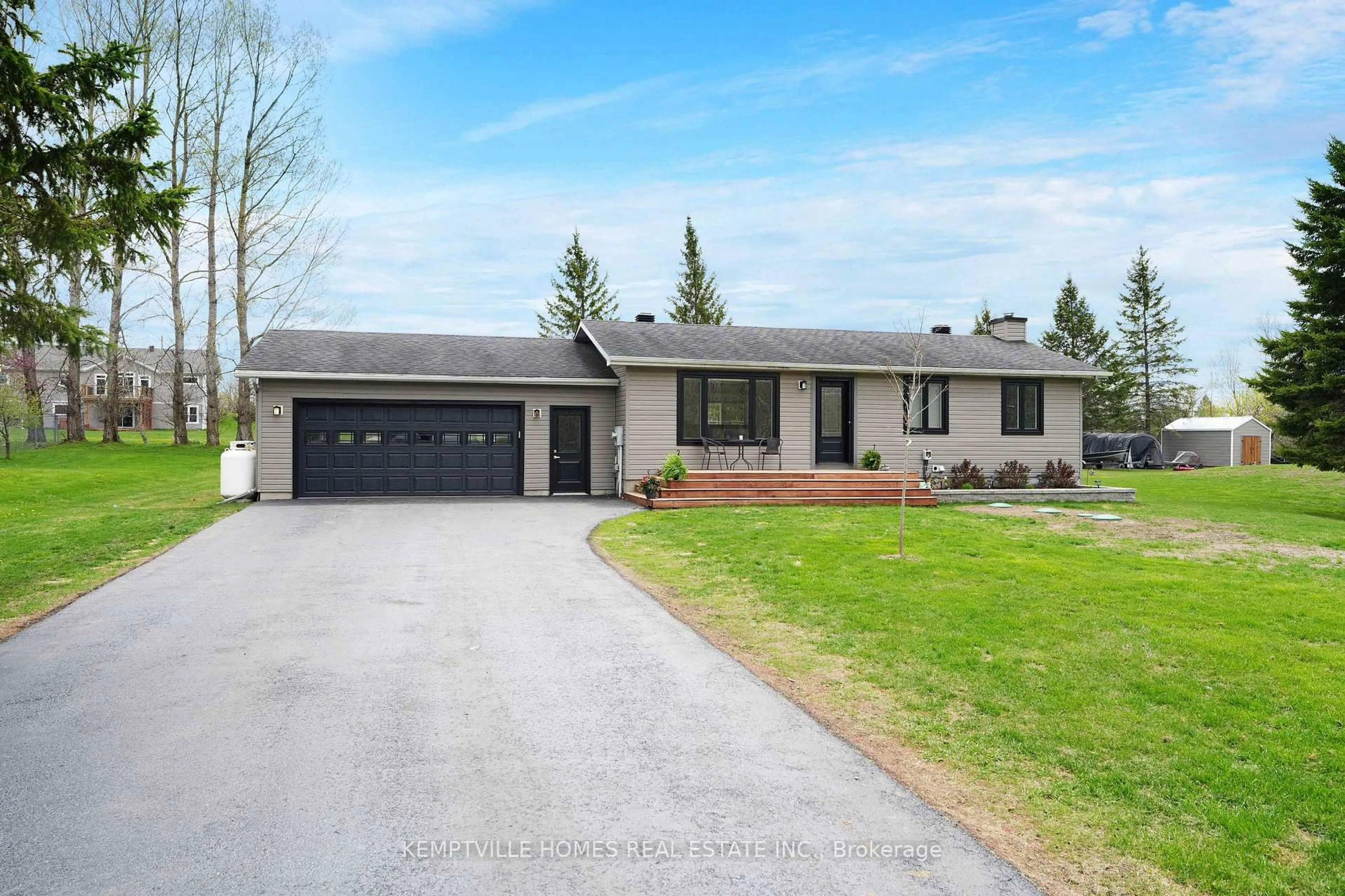Unknown for 2134 County 20 (Oxford Station) Rd, North Grenville Ontario K0G 1T0