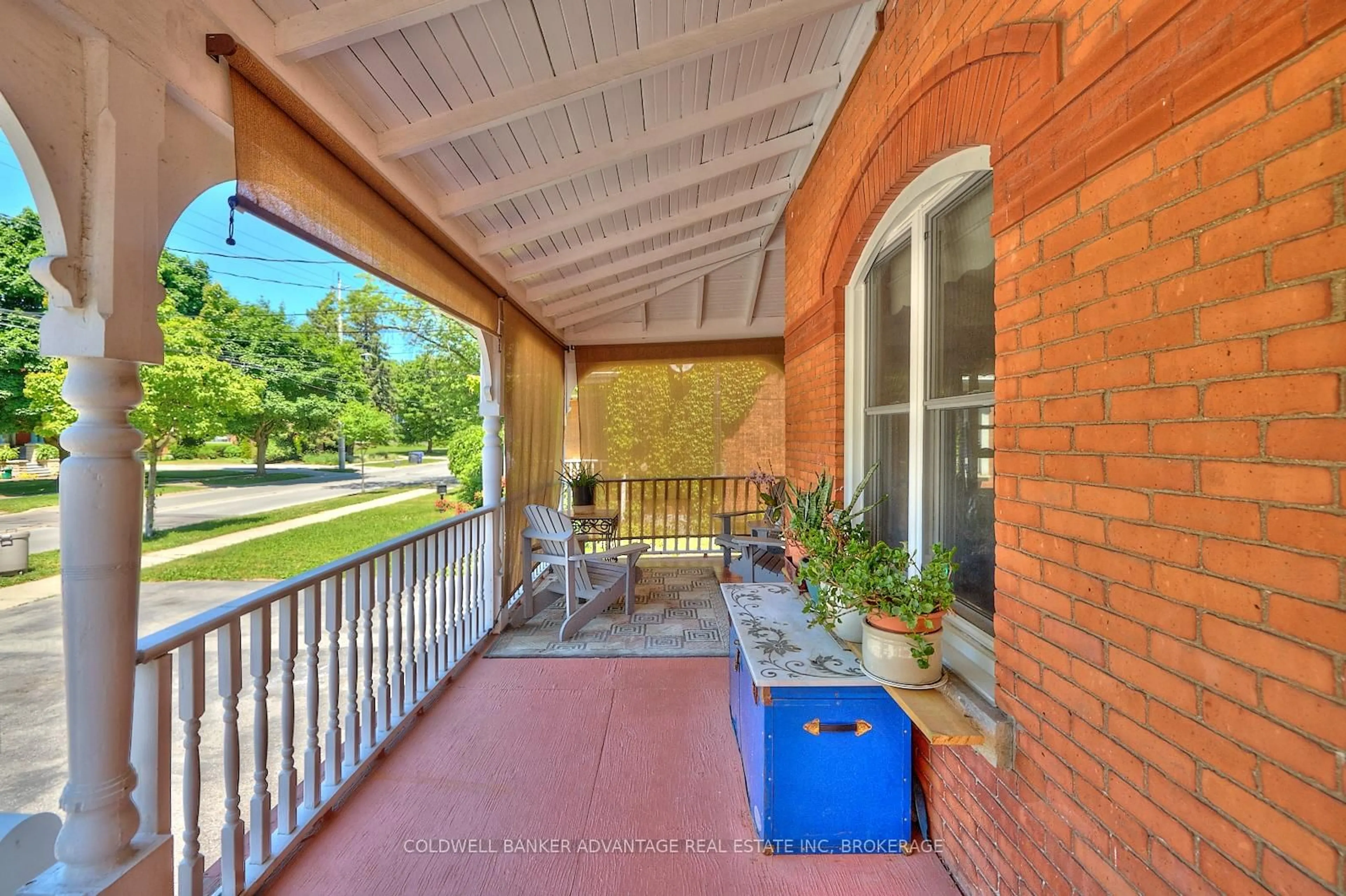 Patio, street for 144 Geneva St, St. Catharines Ontario L2R 4N8