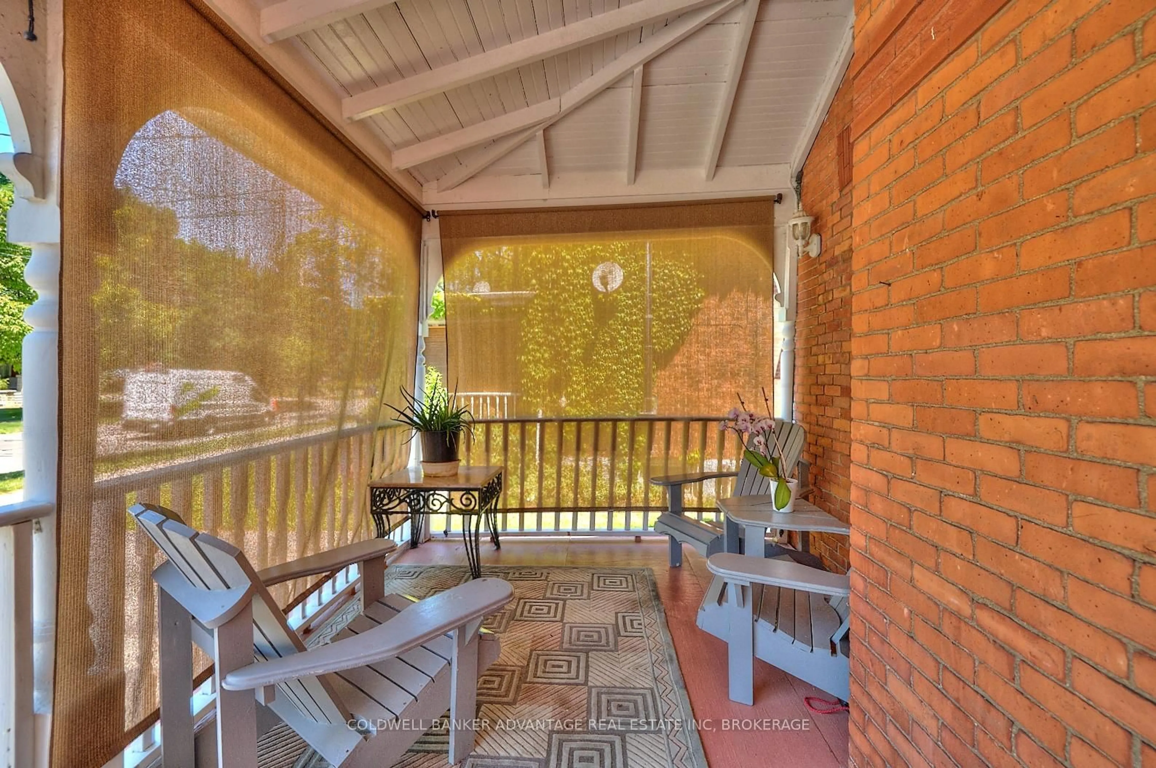 Patio, street for 144 Geneva St, St. Catharines Ontario L2R 4N8