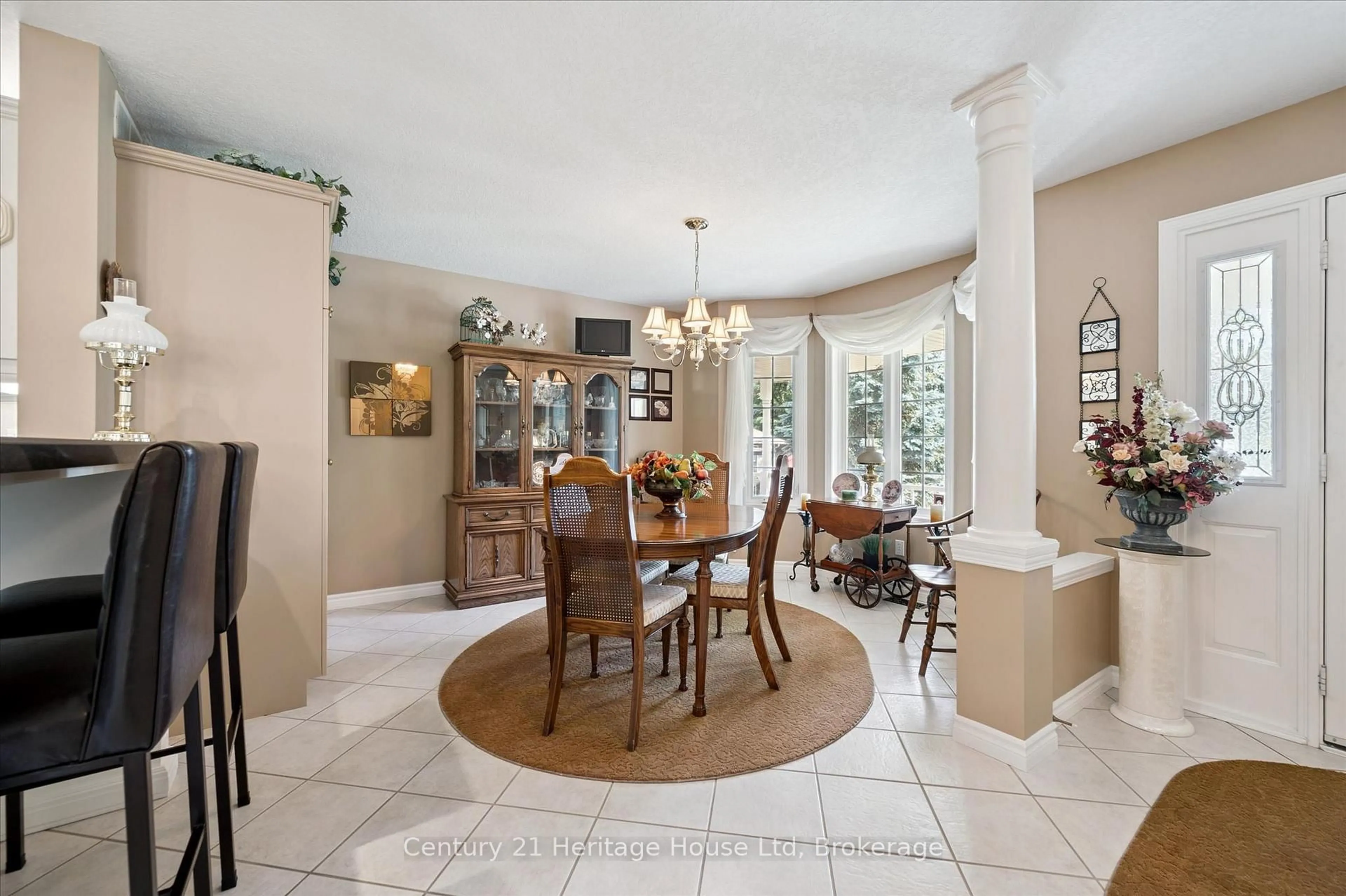 Dining room, ceramic/tile floor for 545 Athol St, Centre Wellington Ontario N1M 3T6
