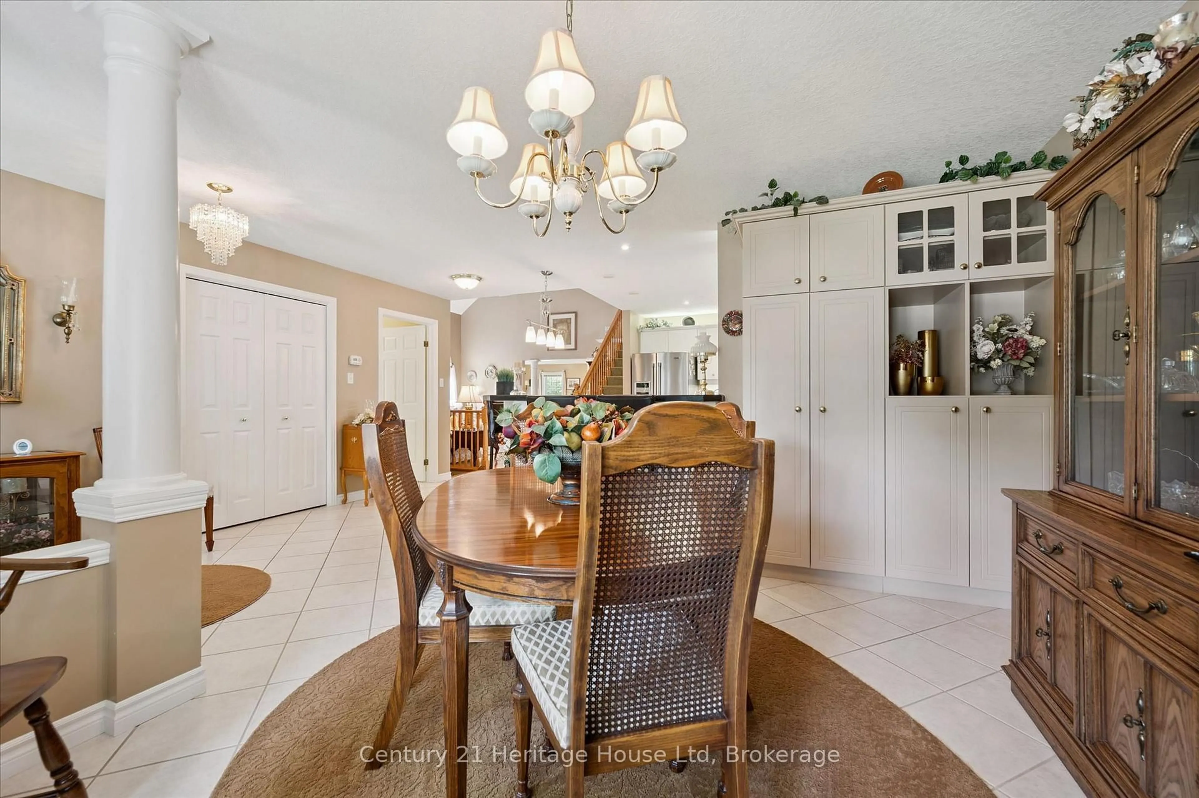 Dining room, ceramic/tile floor for 545 Athol St, Centre Wellington Ontario N1M 3T6