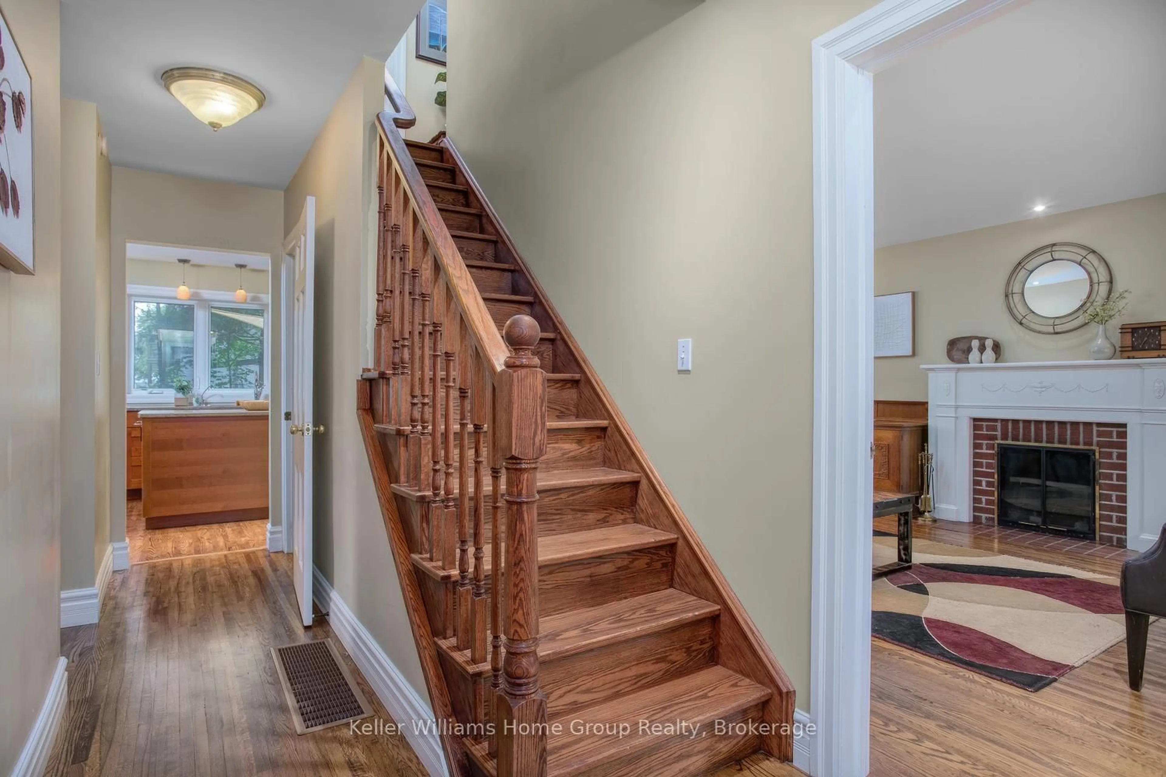 Unknown for 15 Central St, Guelph Ontario N1H 4K4