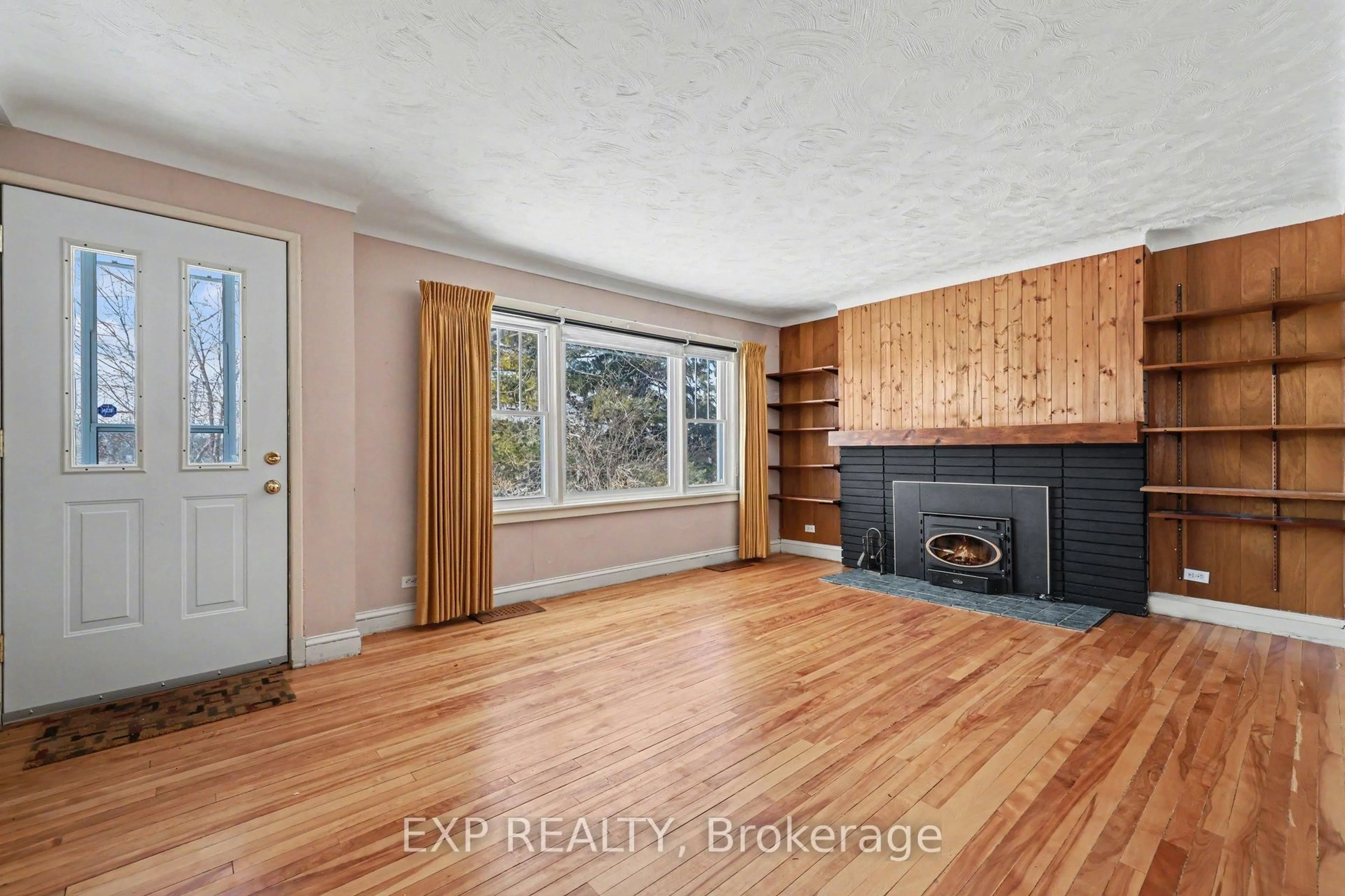 A pic of a room for 2511 Junction Ave, Ottawa Ontario K1V 8G9