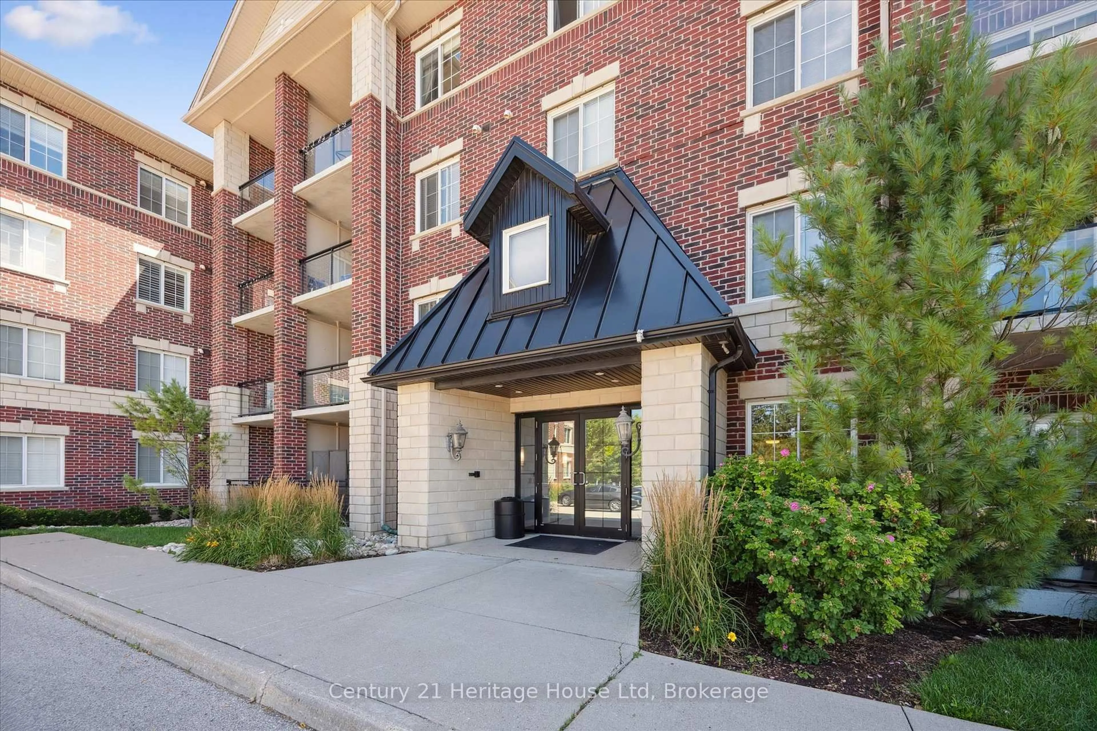 Home with brick exterior material, unknown for 1440 Gordon St #404, Guelph Ontario N1L 1C8