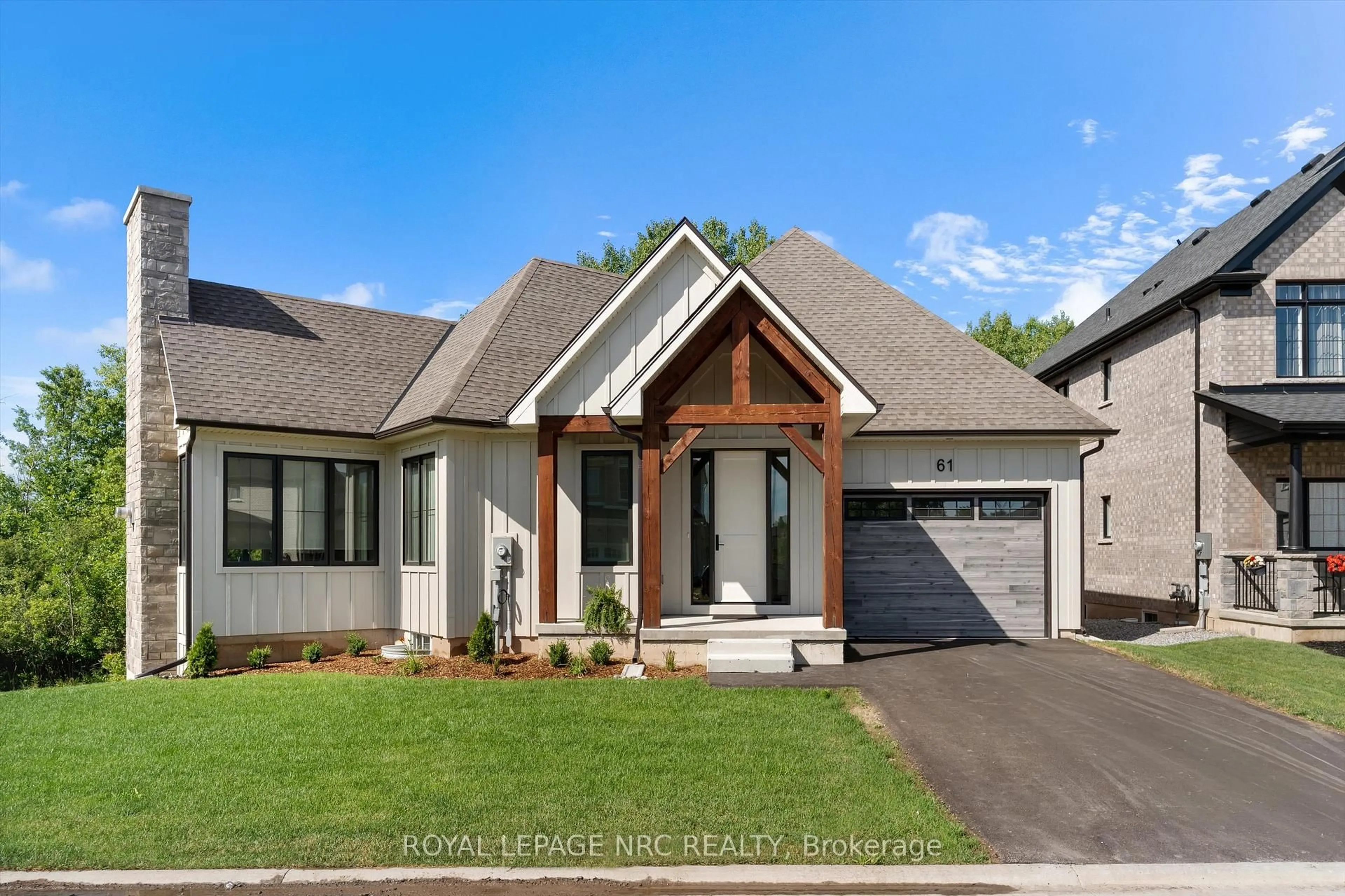 Home with brick exterior material, street for 61 Westcott Rd, Welland Ontario L3C 0K9