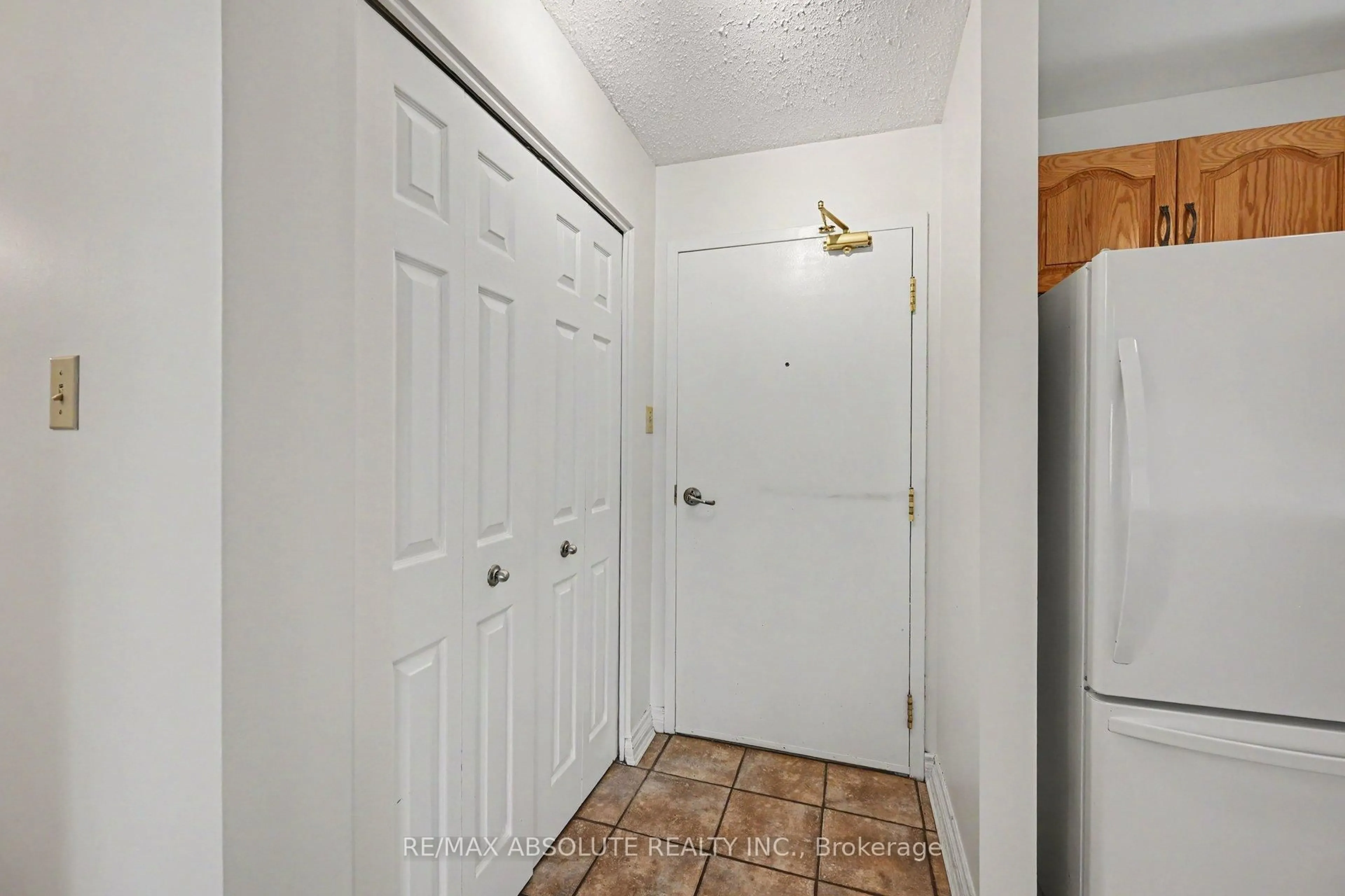 Indoor entryway for 61 Jack Cres #303, Arnprior Ontario K7S 3T7