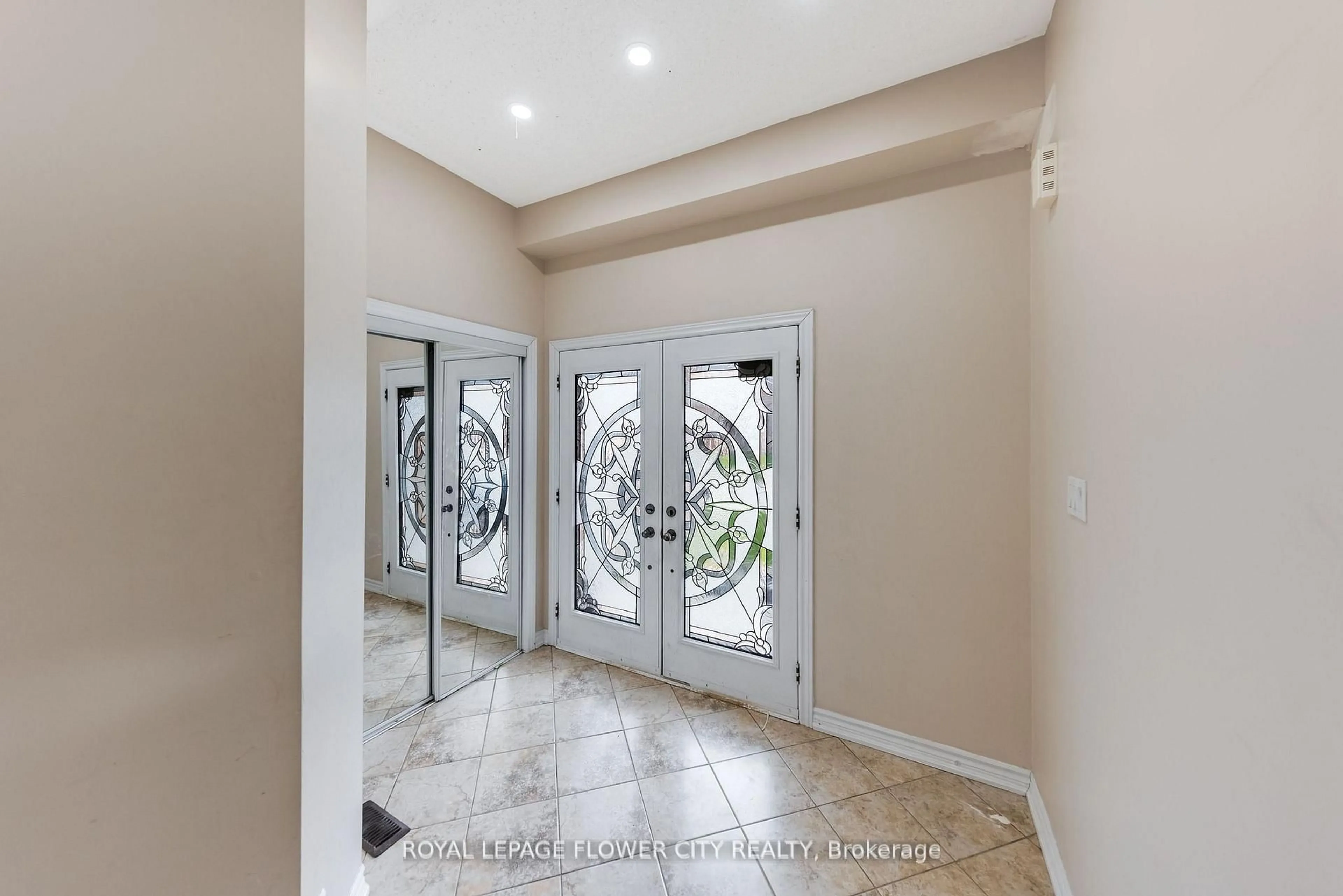 Indoor entryway for 889 O' Reilly Cres, Shelburne Ontario L0N 1S2