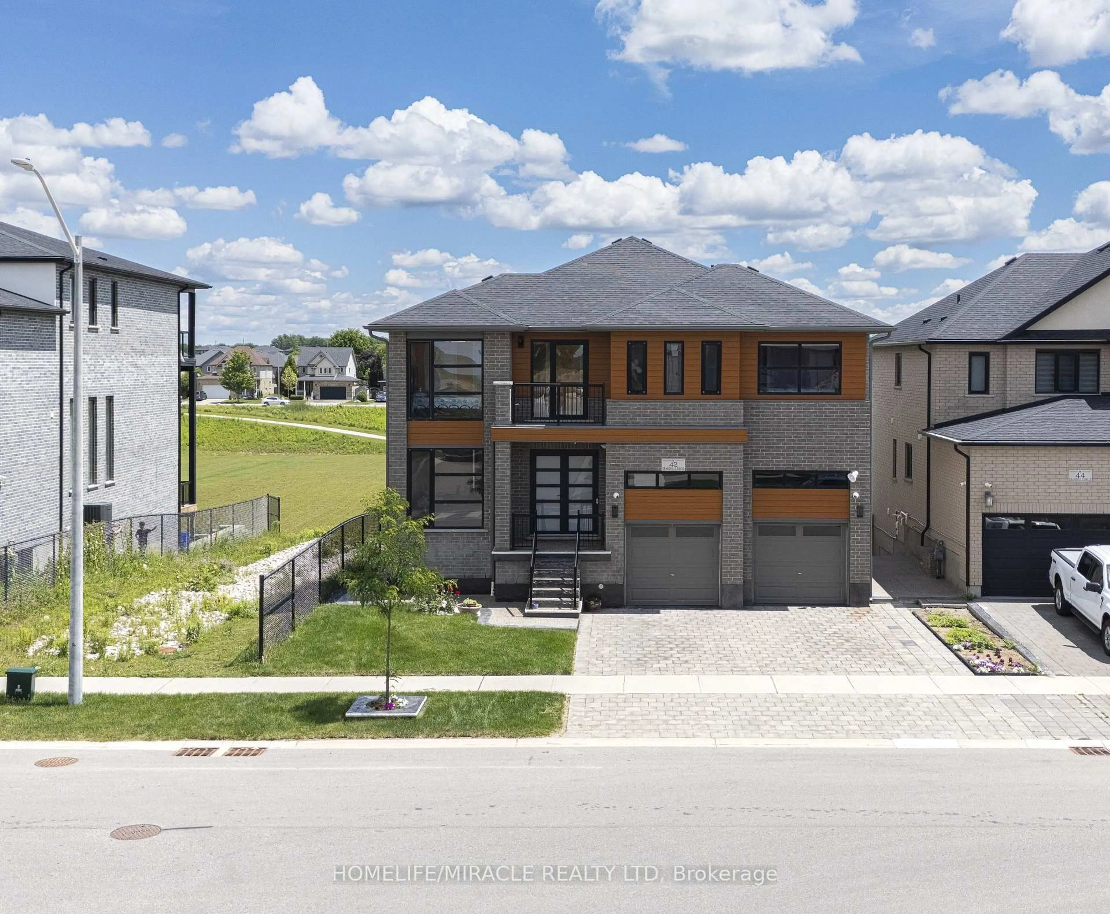 Unknown for 42 Grandville Circ, Brant Ontario N3L 0J3