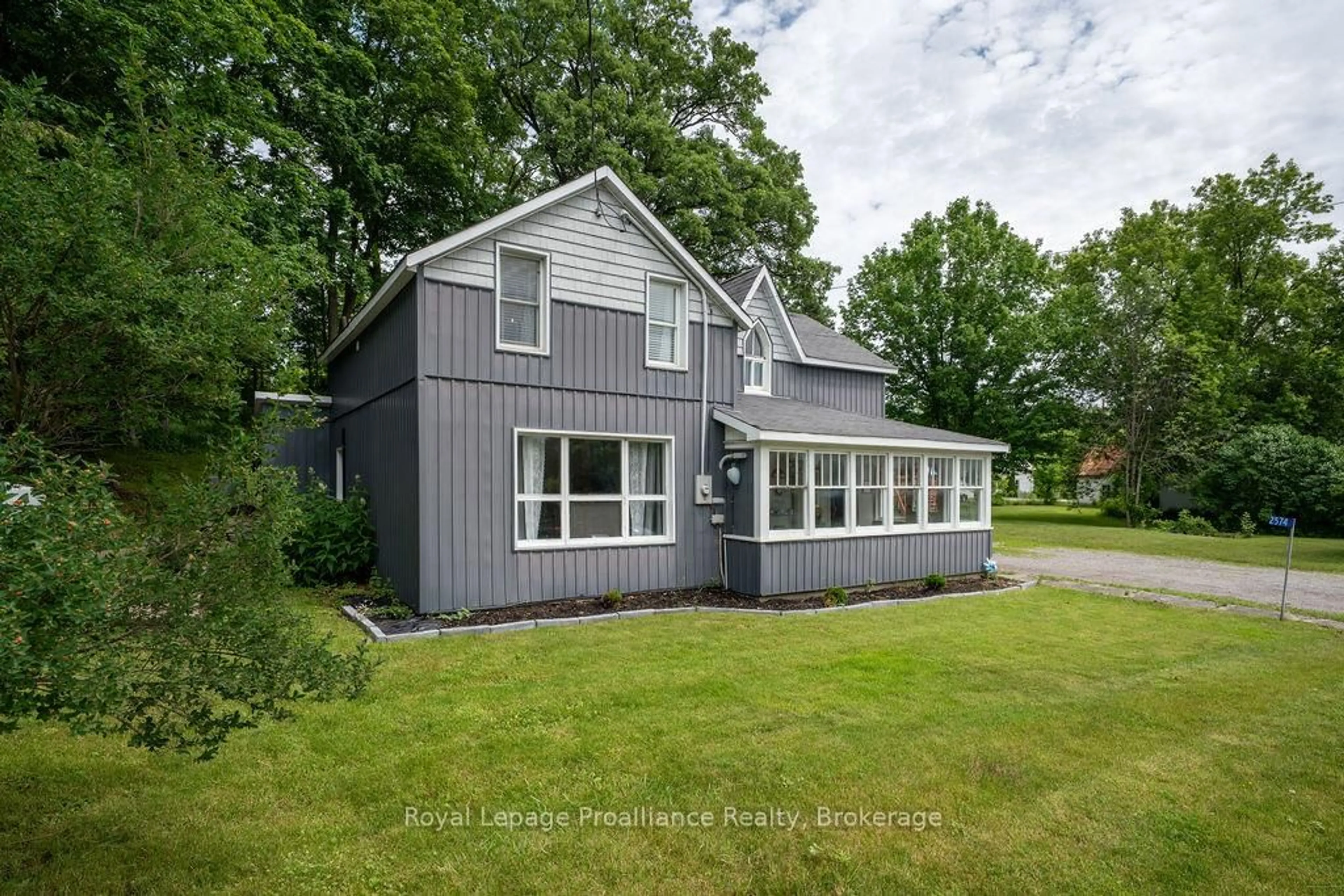 Home with vinyl exterior material, building for 2574 Springbrook Rd, Stirling-Rawdon Ontario K0K 3C0