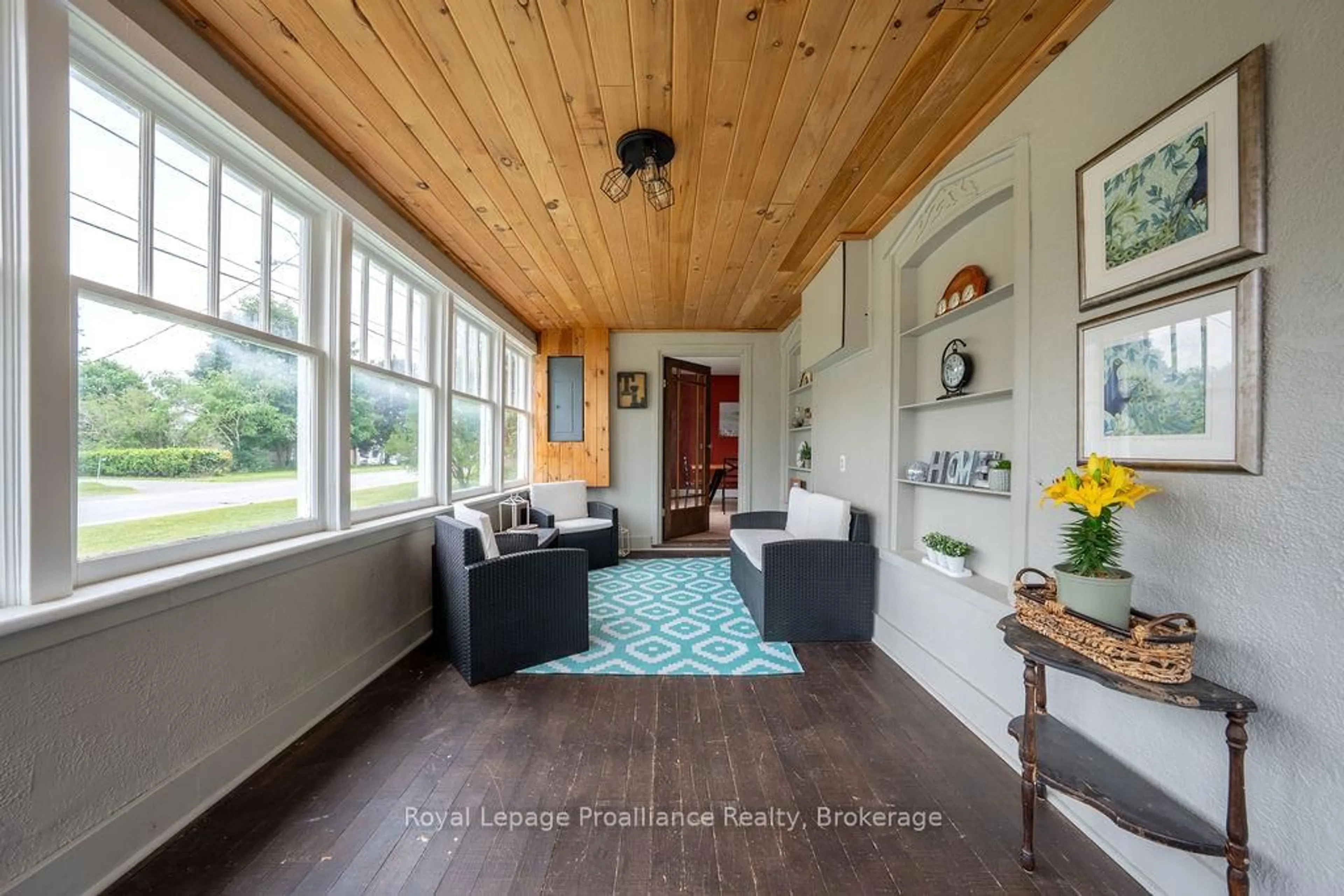 Indoor entryway for 2574 Springbrook Rd, Stirling-Rawdon Ontario K0K 3C0
