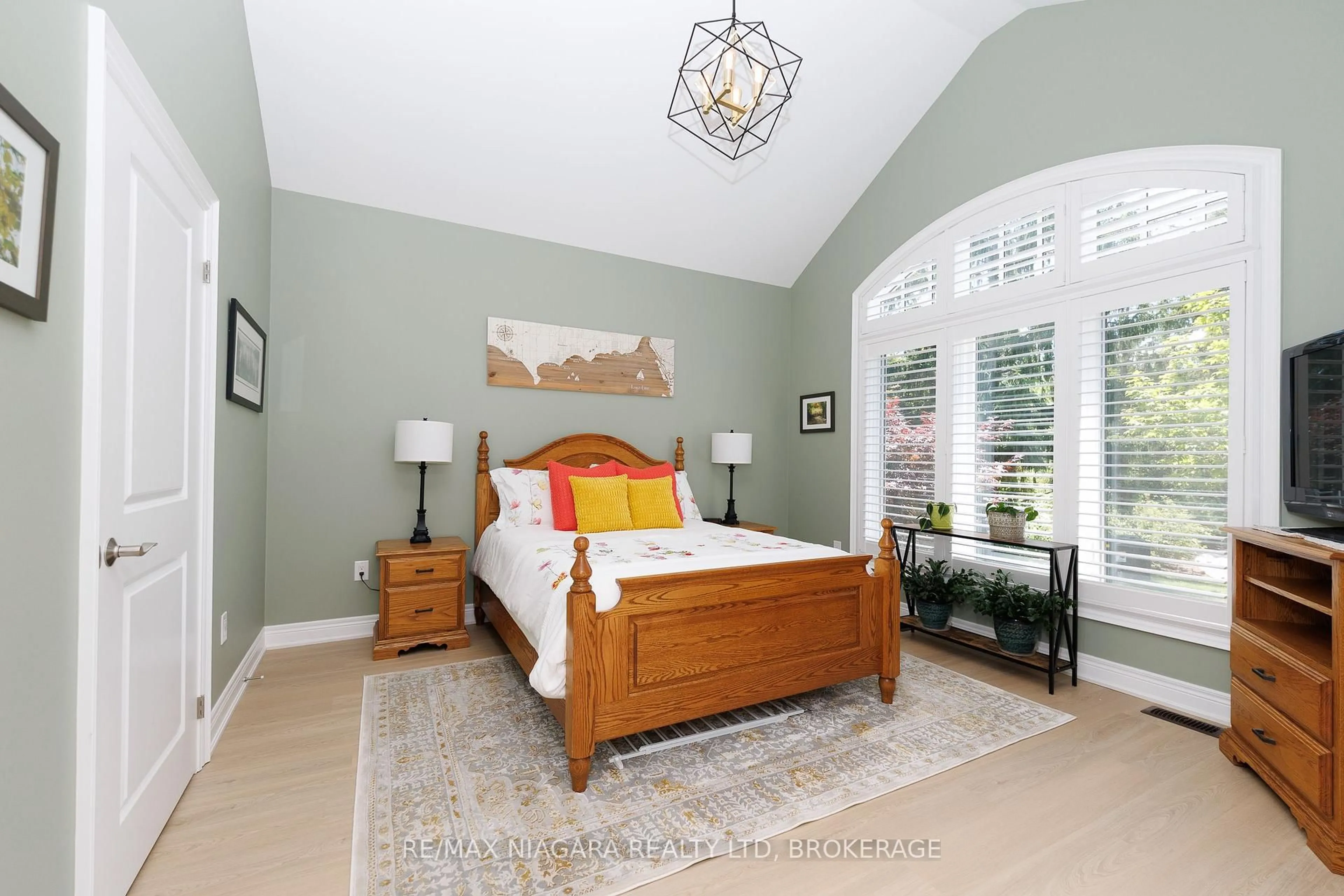 Bedroom with bed, unknown for 26 Sassafras Row, Fort Erie Ontario L0S 1N0