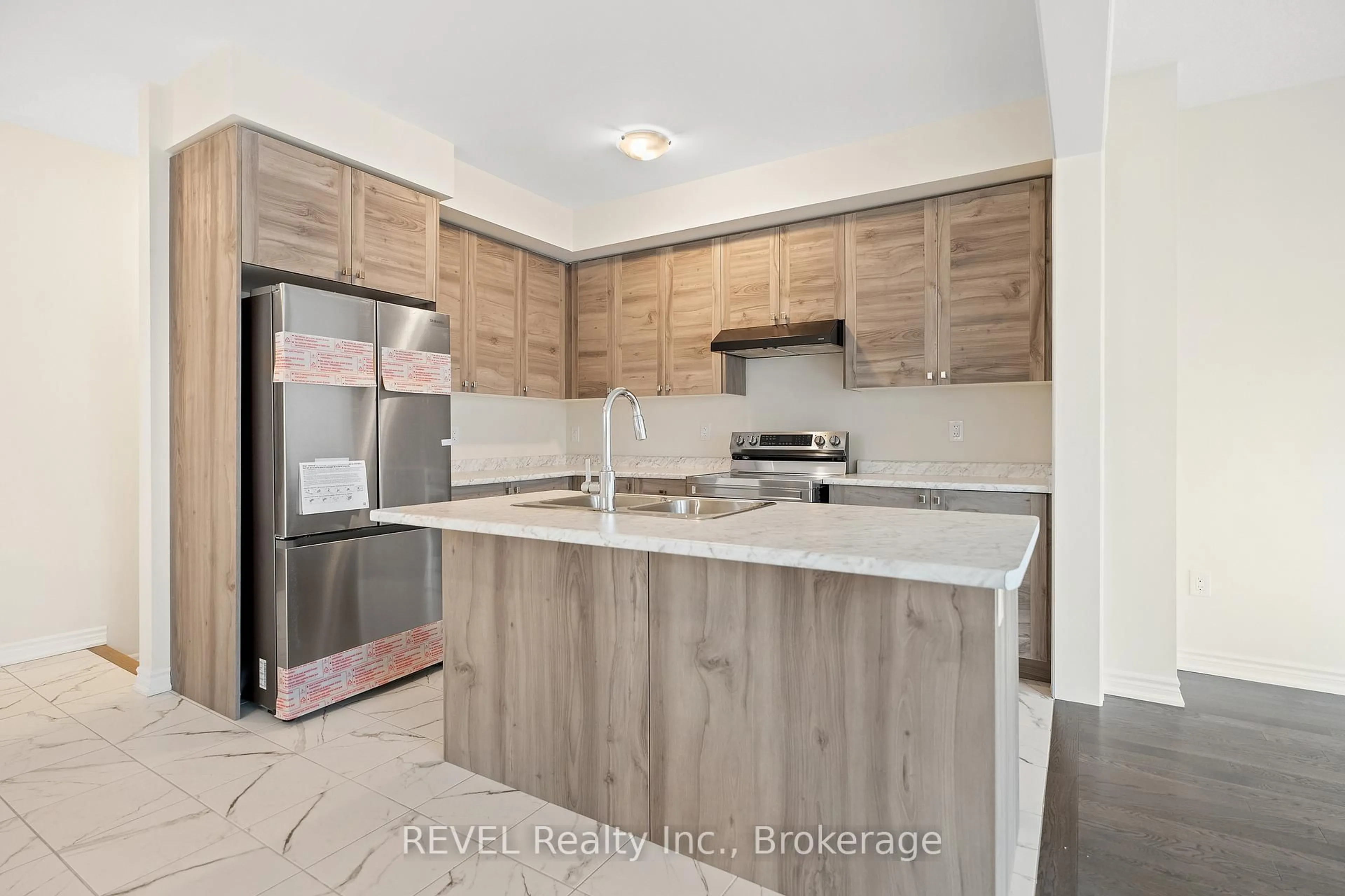 Open concept kitchen, unknown for 59 Ever Sweet Way, Thorold Ontario L2V 0K9