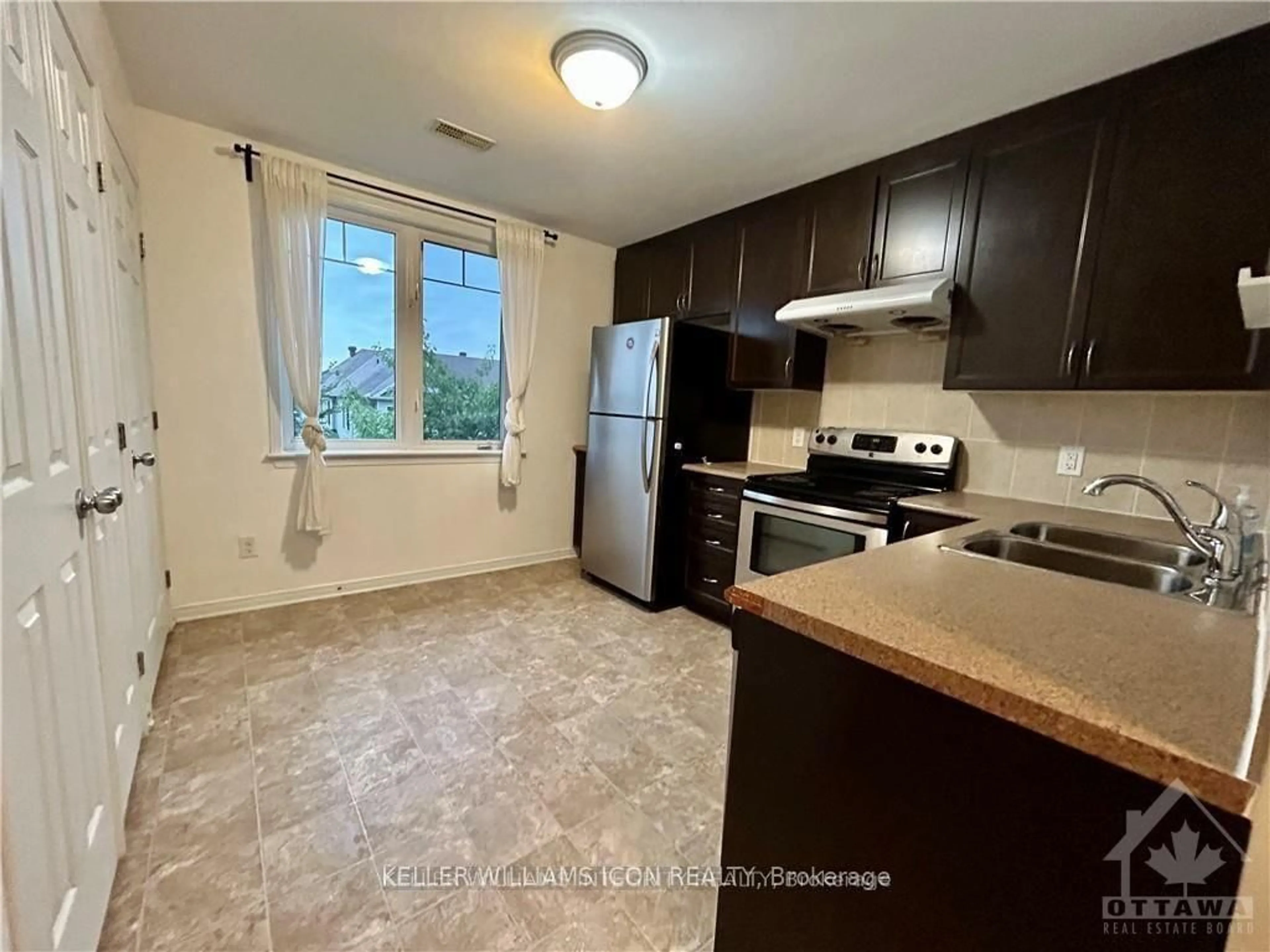 Standard kitchen, unknown for 146 Urbancrest Private, Ottawa Ontario K2J 2S7