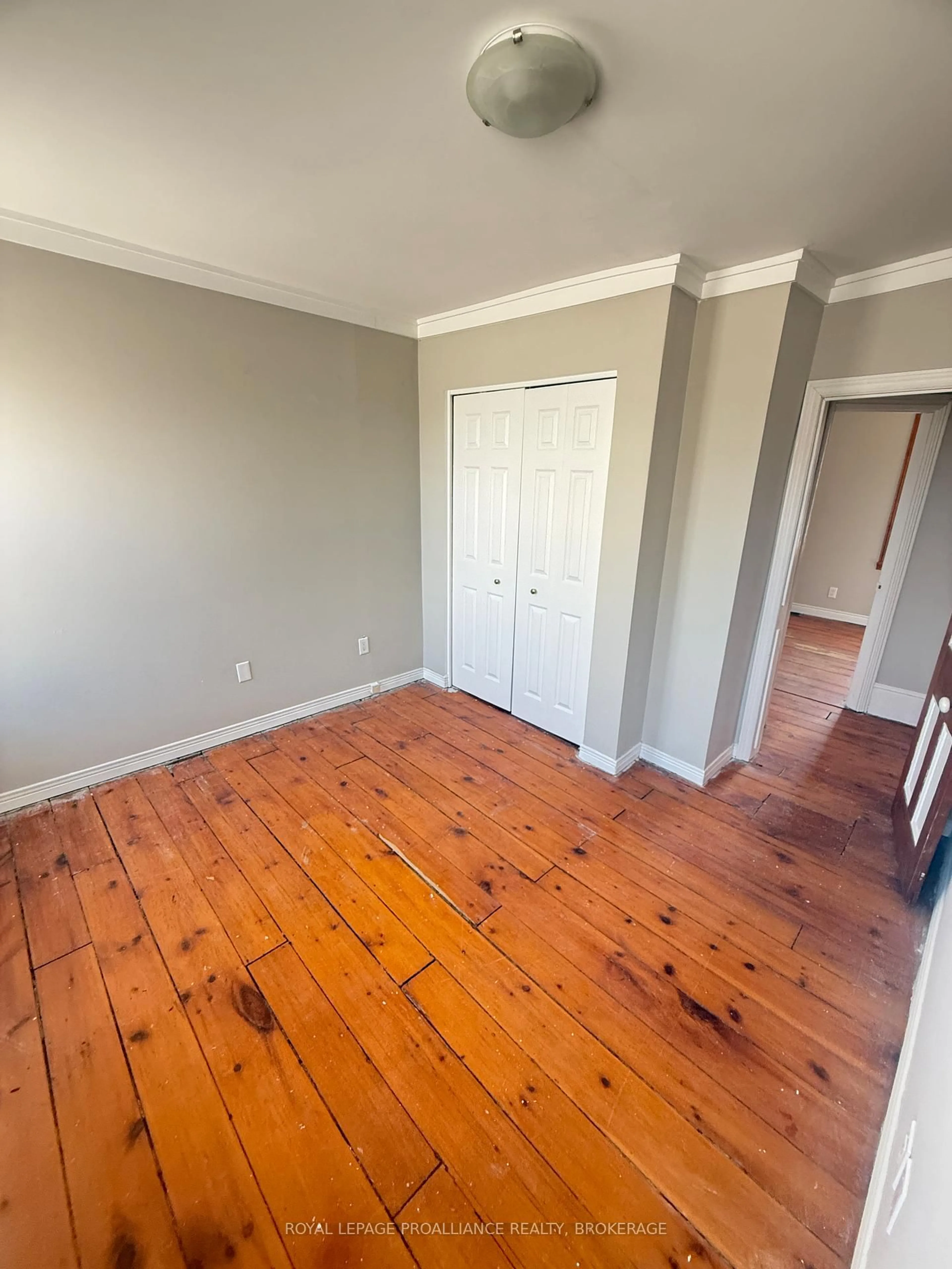 A pic of a room for 272 Wellington St, Kingston Ontario K7K 2Z1
