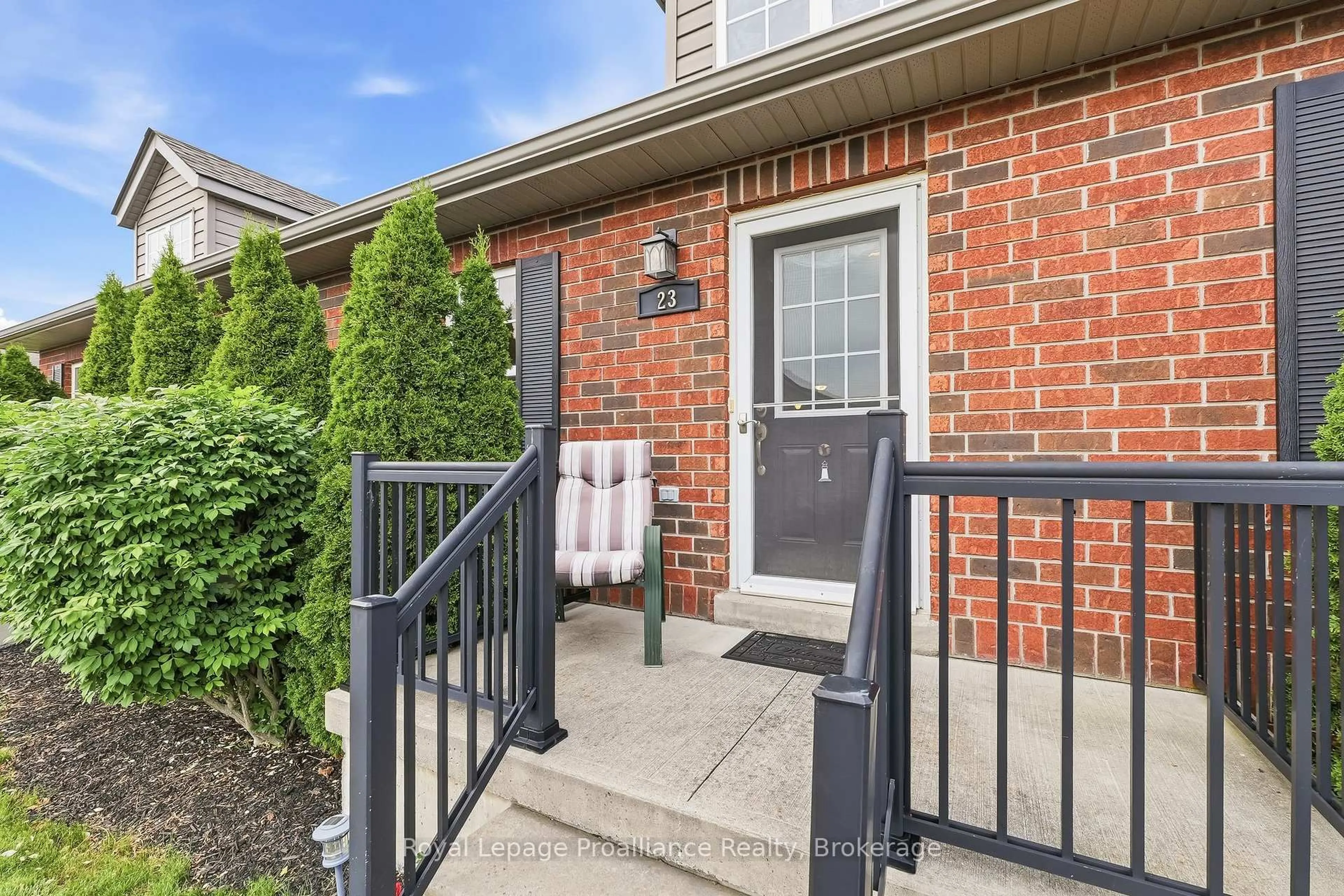 Indoor entryway for 23 Empire Blvd, Brighton Ontario K0K 1H0