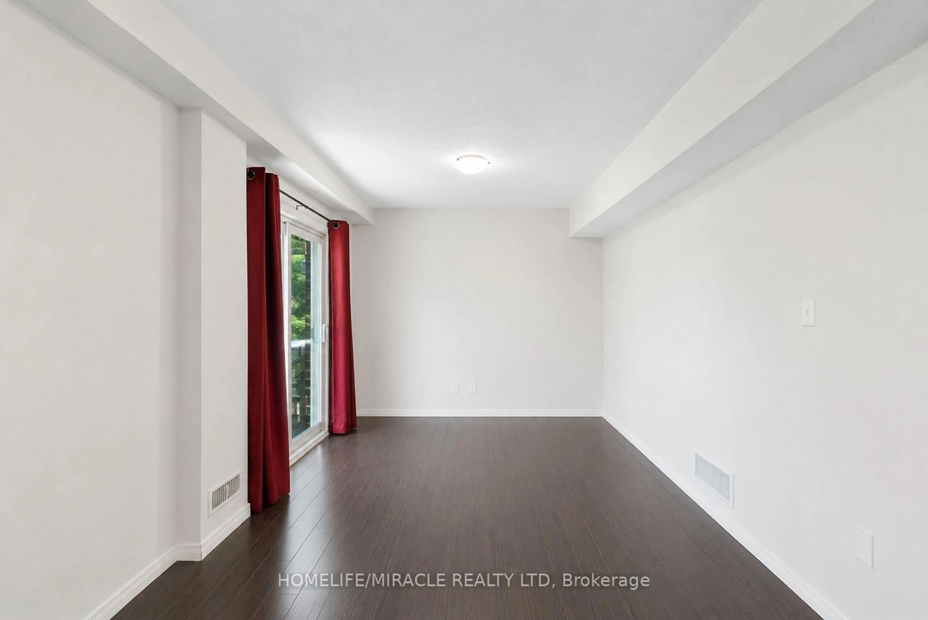 Unknown for 750 Lawrence St #93, Cambridge Ontario N3H 0A9