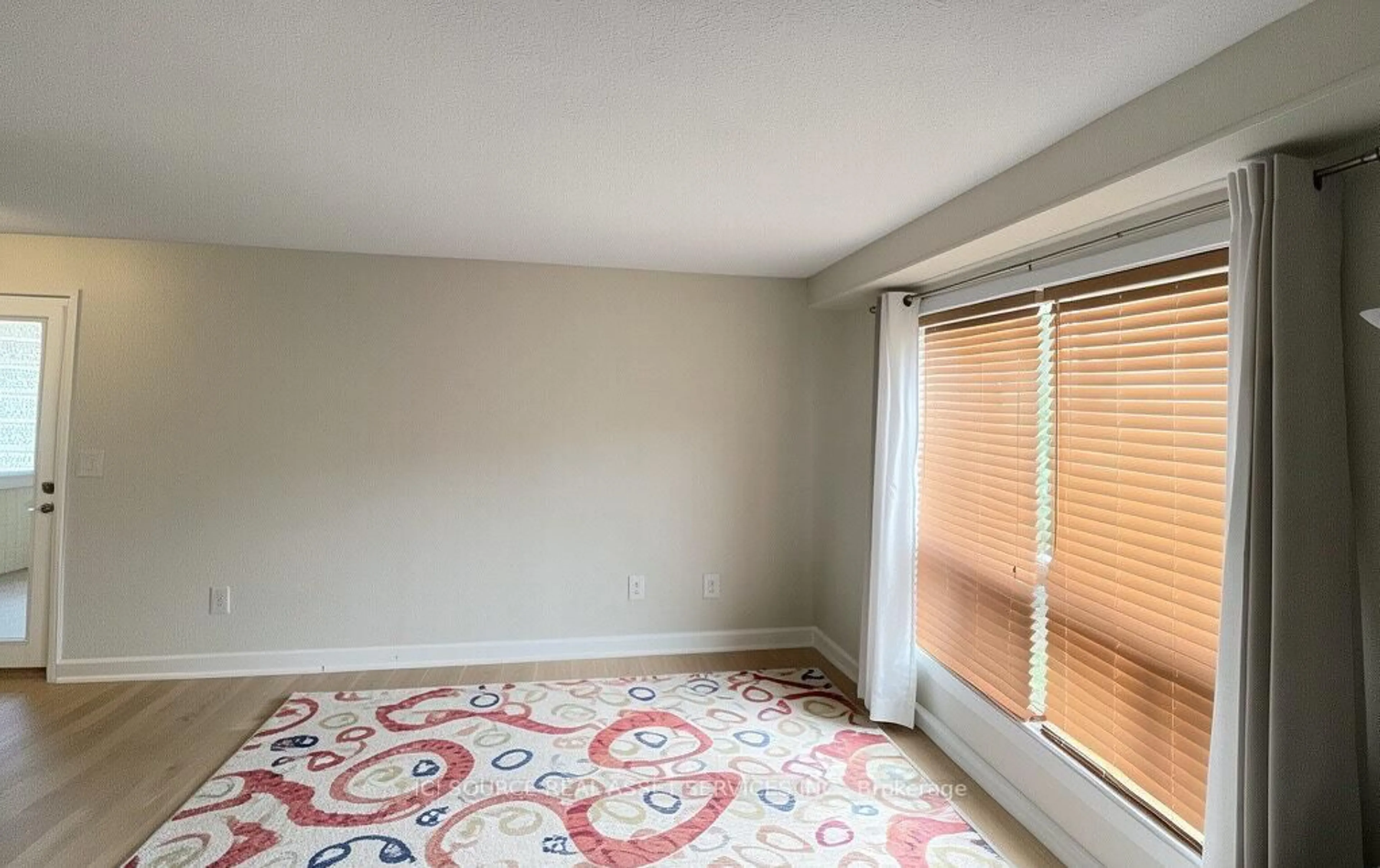 A pic of a room for 12C Sonnet Cres, Ottawa Ontario K2H 8W7