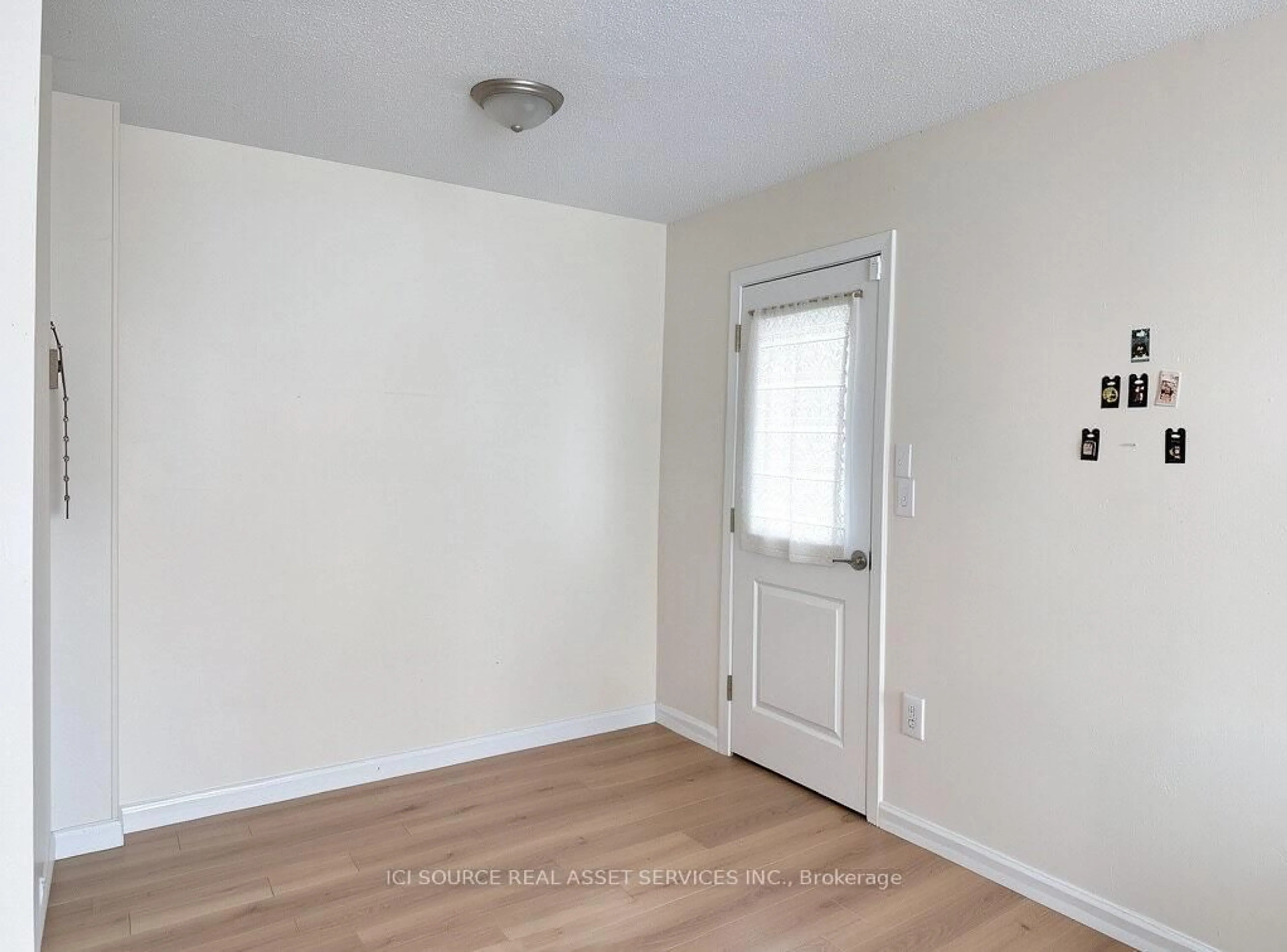 A pic of a room for 12C Sonnet Cres, Ottawa Ontario K2H 8W7