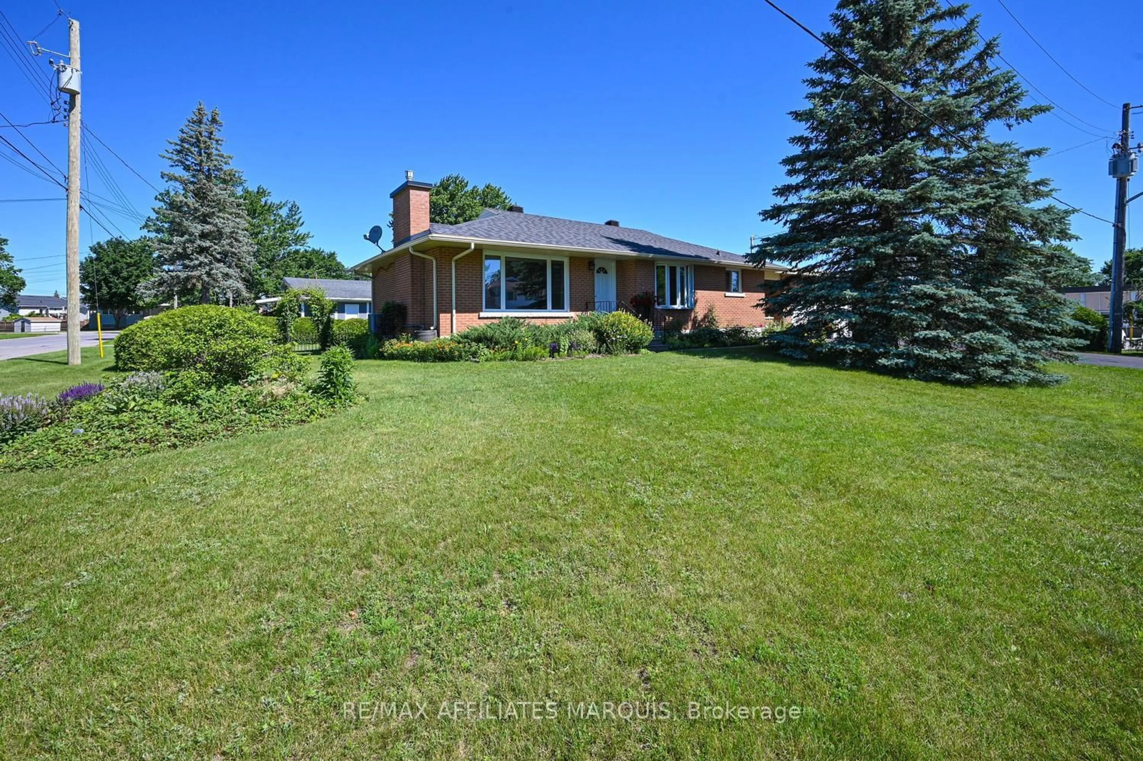 Unknown for 7 Ontario St, Smiths Falls Ontario K7A 4K6