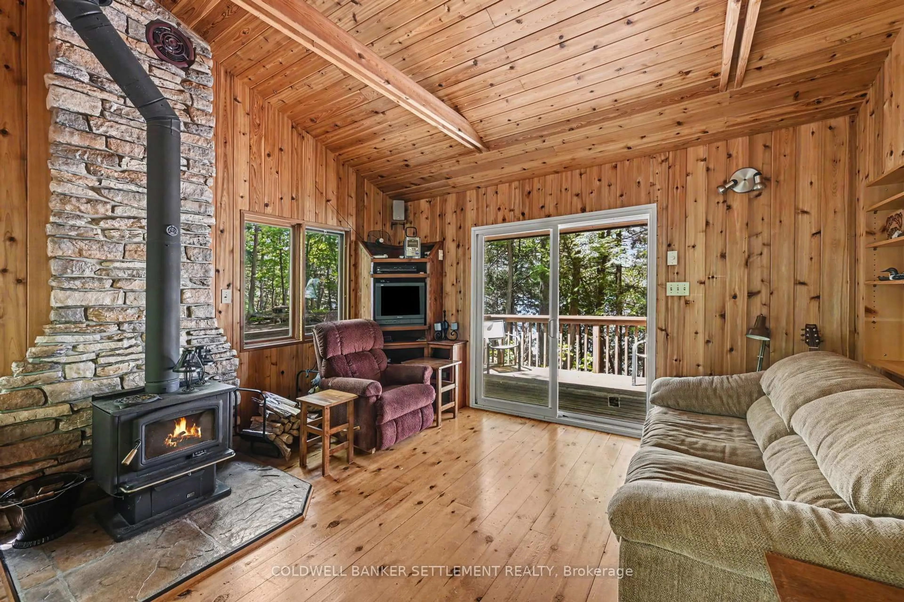 Living room with furniture, unknown for 6773 Sand Island Island, Rideau Lakes Ontario K0G 1V0