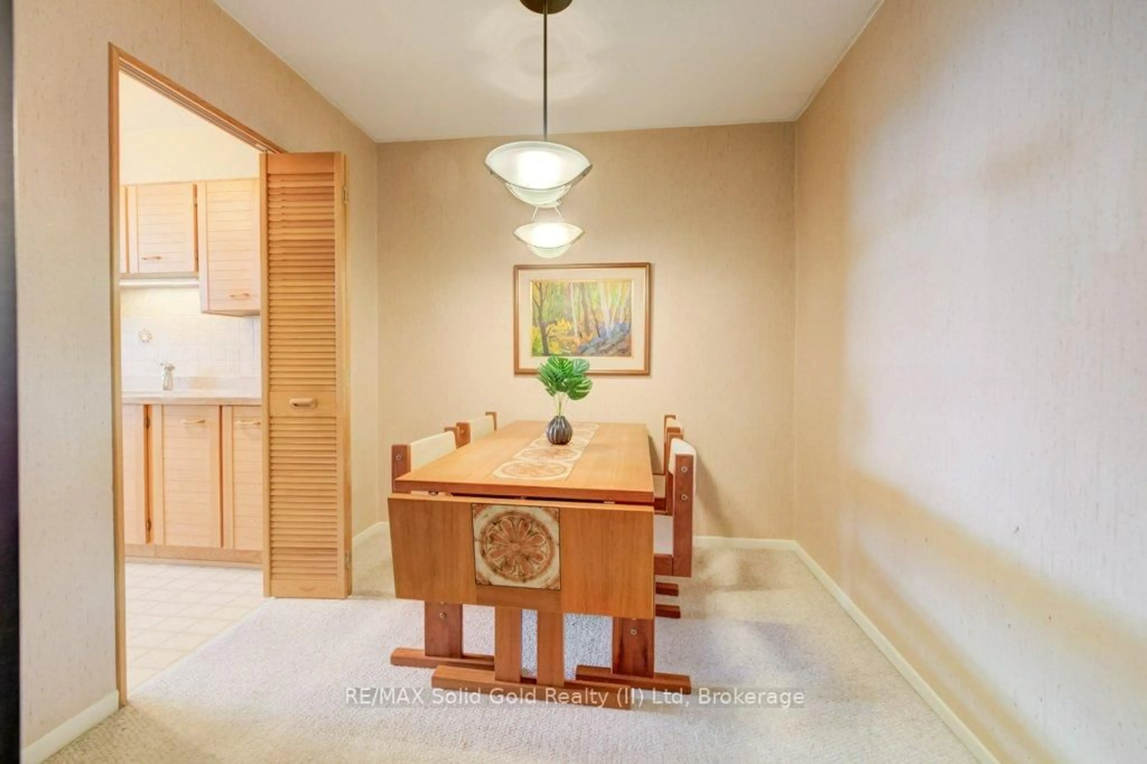 Dining room, unknown for 81 Church St #1807, Kitchener Ontario N2G 4M1
