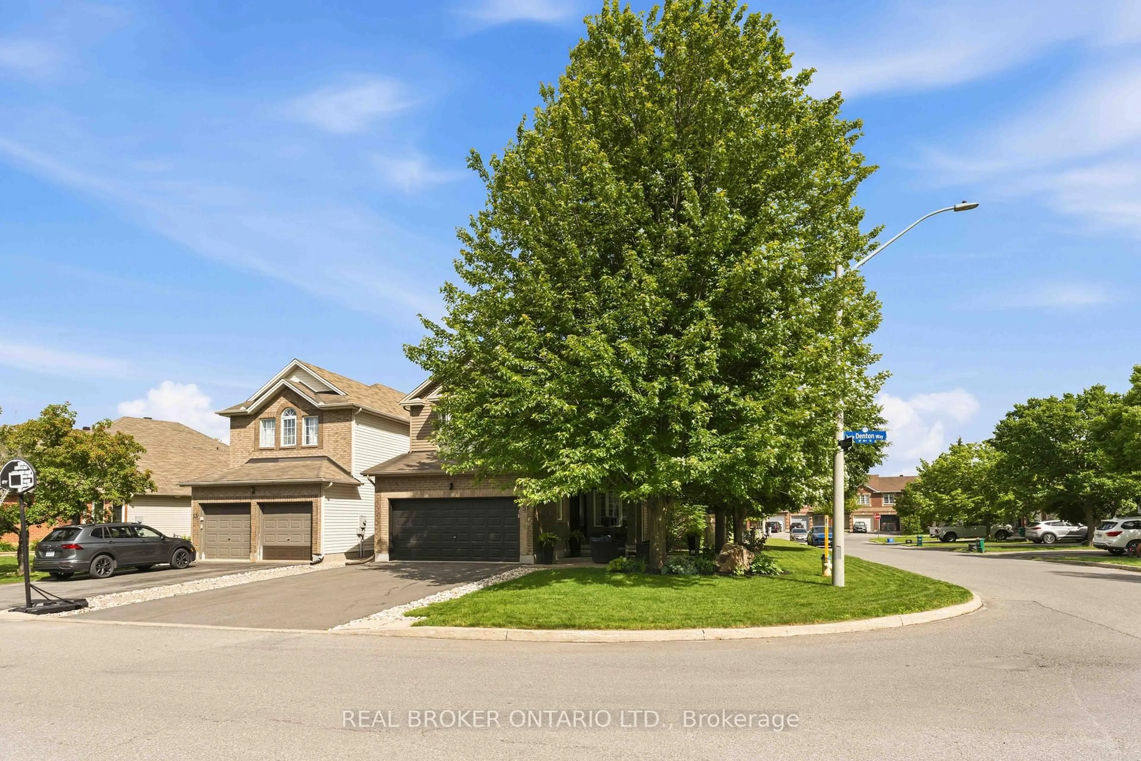 A pic from outside/outdoor area/front of a property/back of a property/a pic from drone, street for 51 Denton Way, Ottawa Ontario K4A 5C5