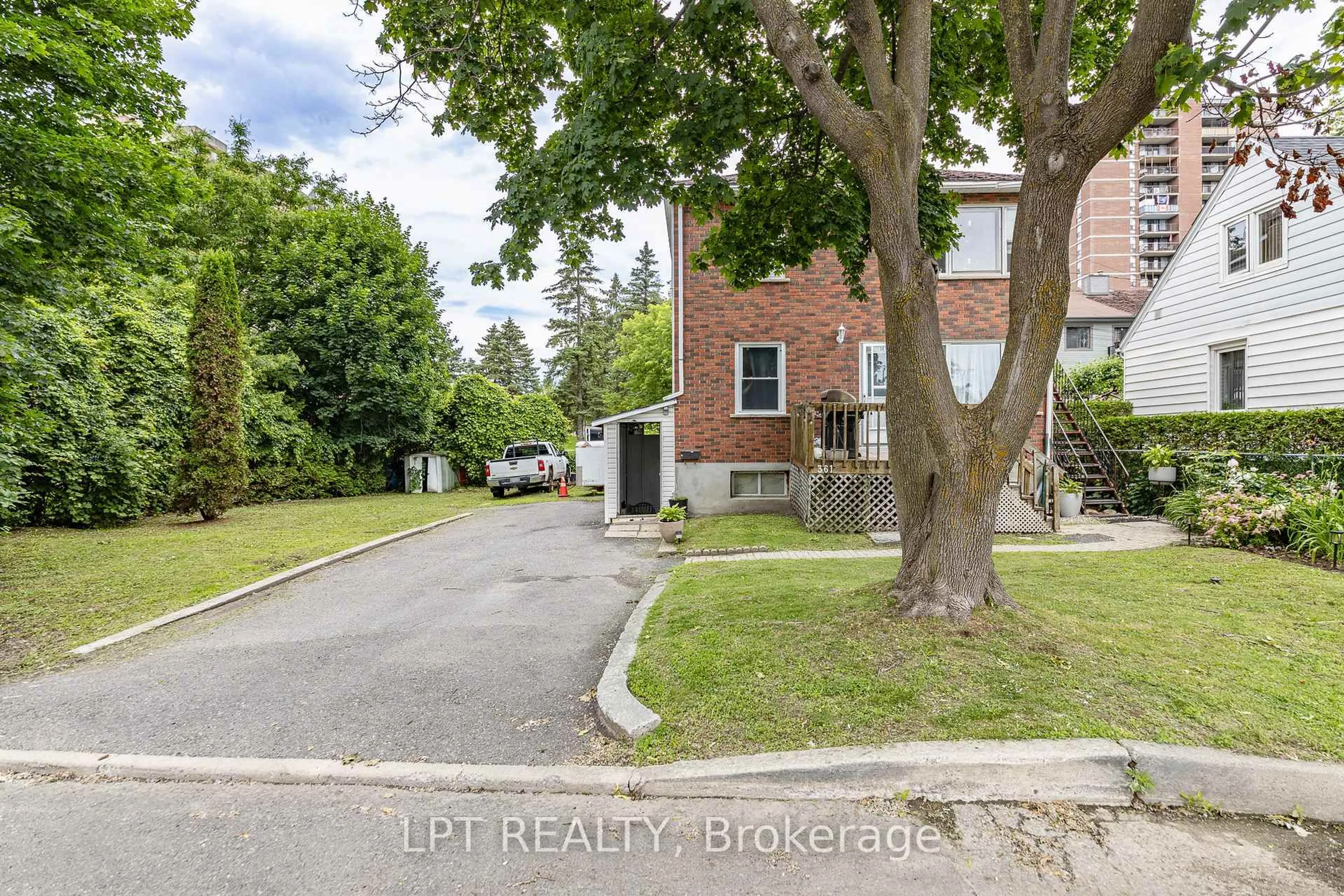 Unknown for 361 Iberville St, Ottawa Ontario K1L 6G1