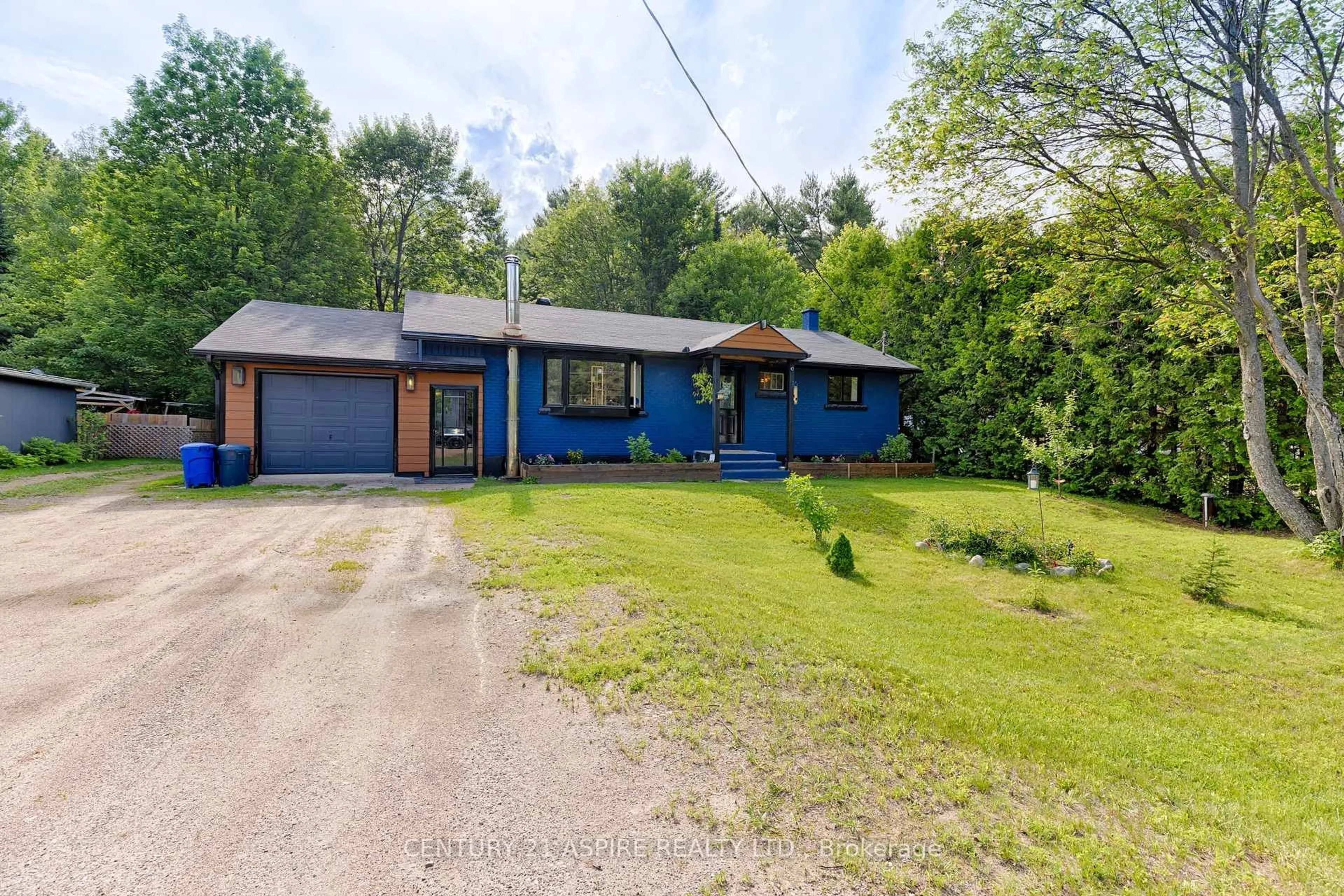 A pic from outside/outdoor area/front of a property/back of a property/a pic from drone, street for 32057 17 Highway, Chalk River Ontario K0J 1J0