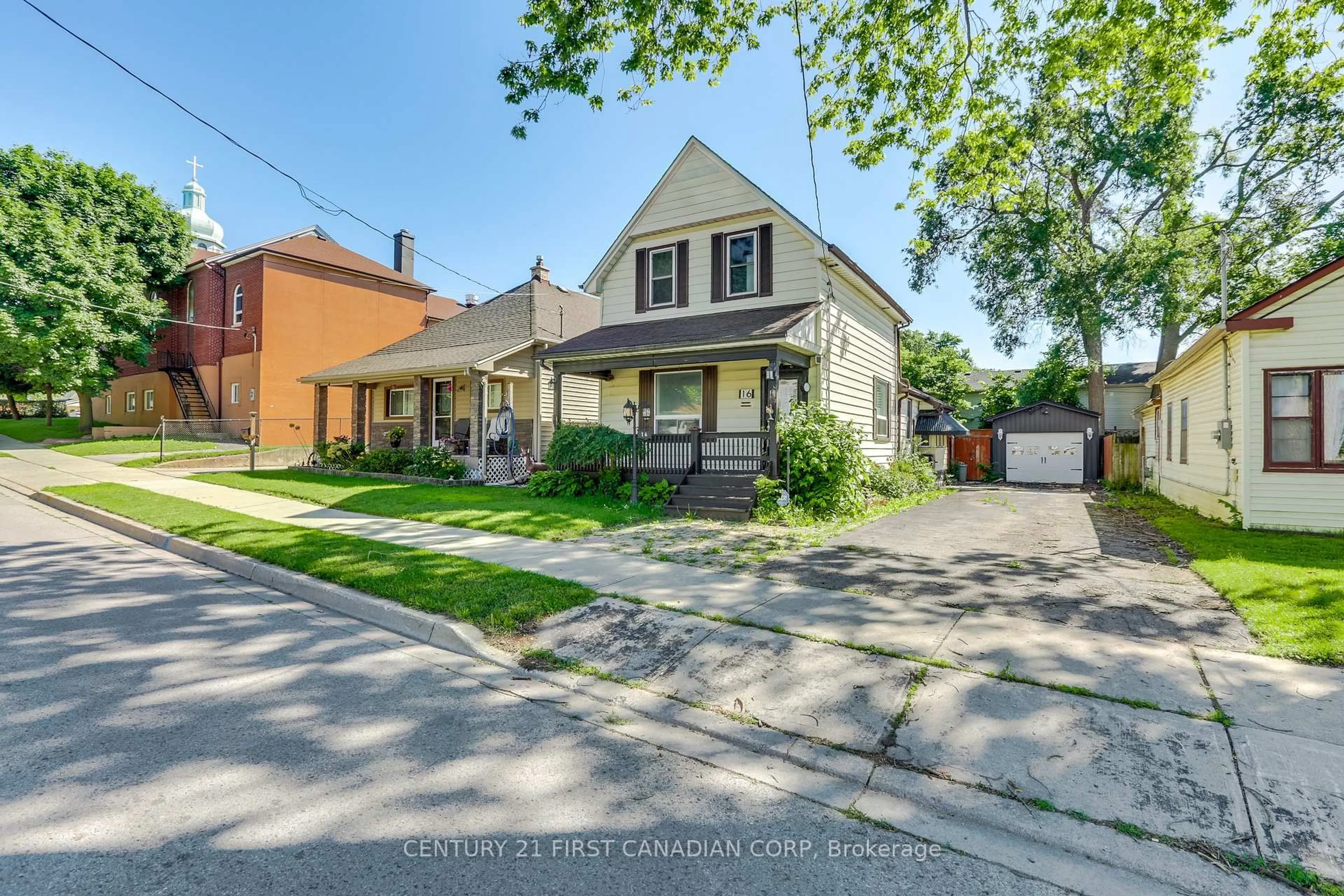 Unknown for 16 Lansdowne Ave, London East Ontario N5Z 1X8