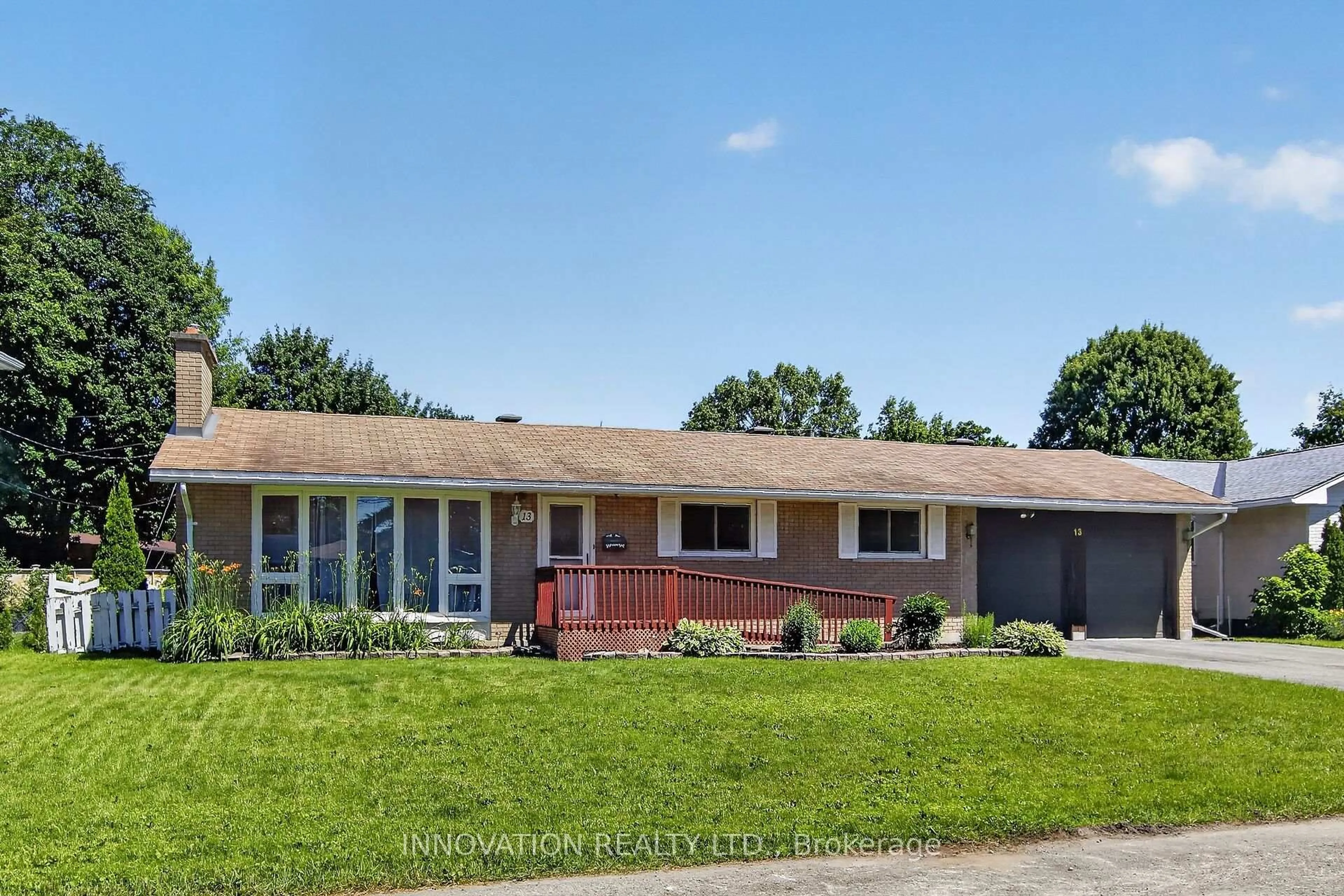 Home with vinyl exterior material, unknown for 13 Dorland Cres, Ottawa Ontario K2H 6E6