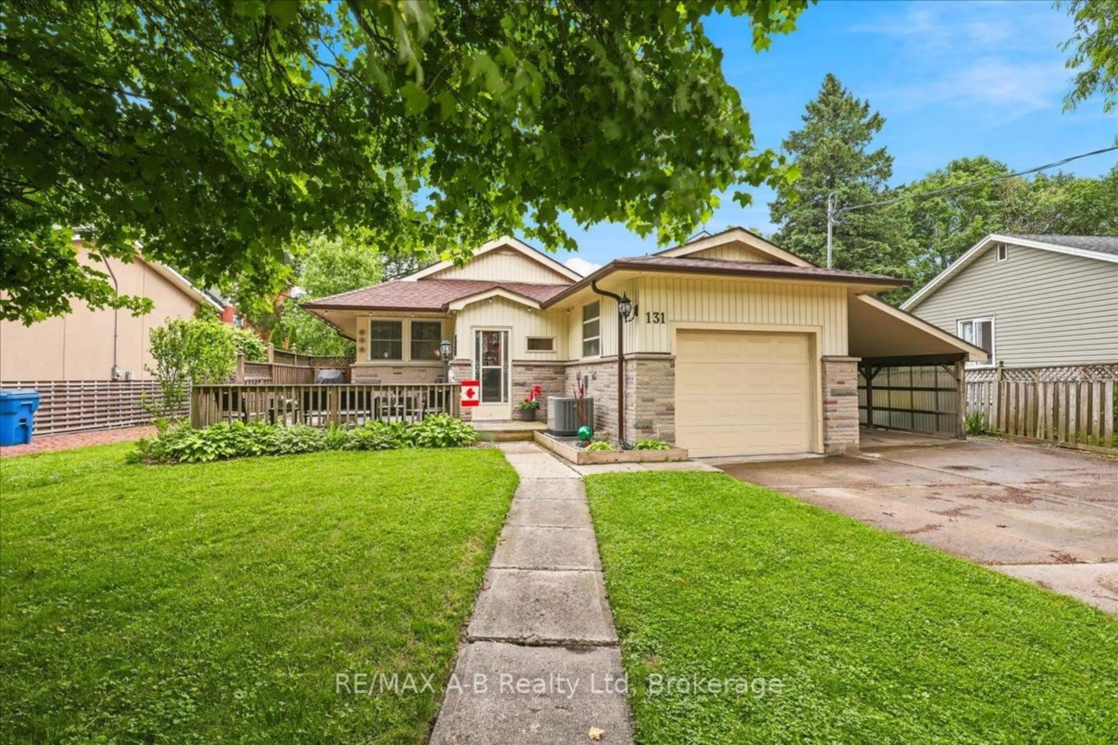 A pic from outside/outdoor area/front of a property/back of a property/a pic from drone, street for 131 Birmingham St, Stratford Ontario N5A 2T1