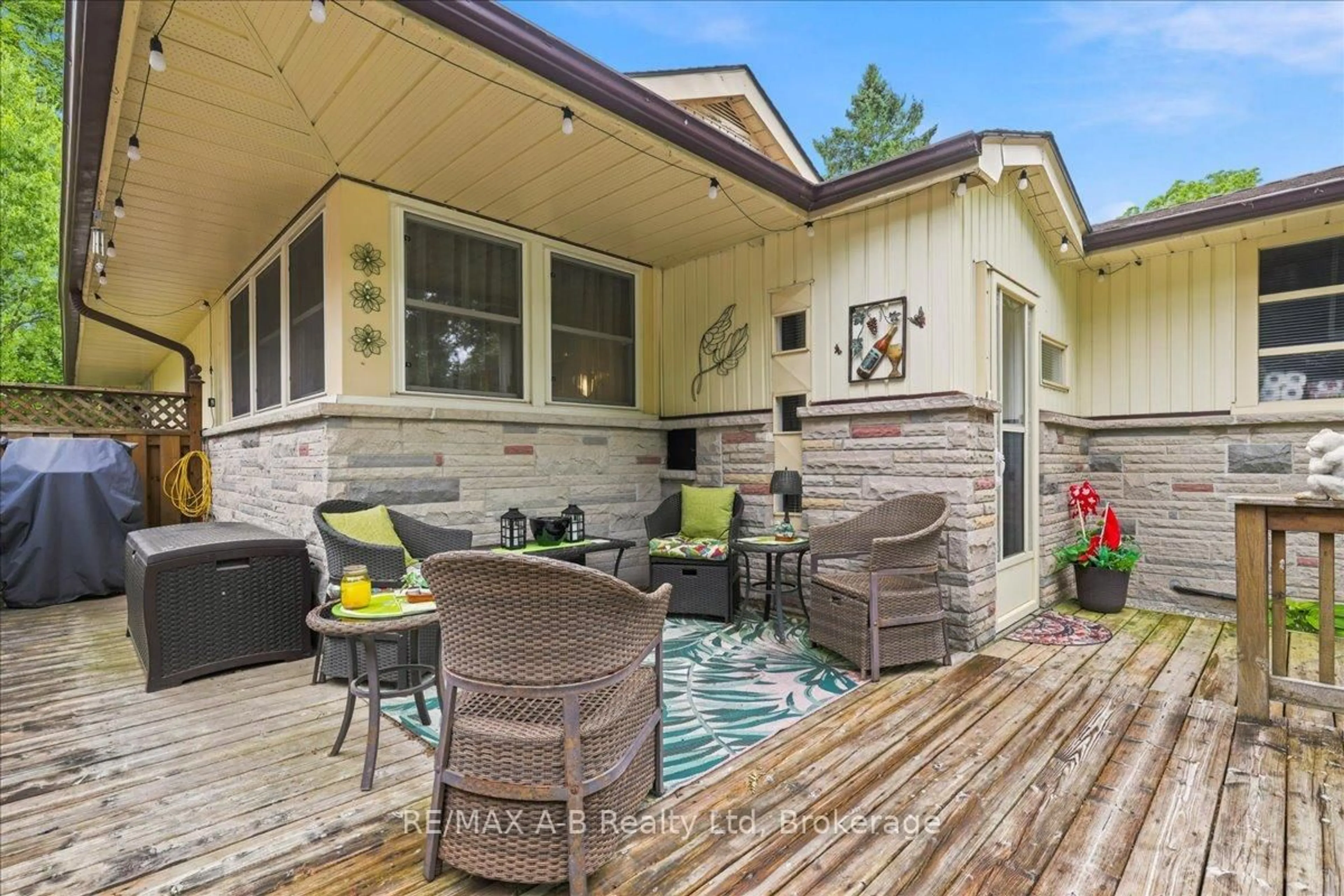 Patio, water/lake/river/ocean view for 131 Birmingham St, Stratford Ontario N5A 2T1
