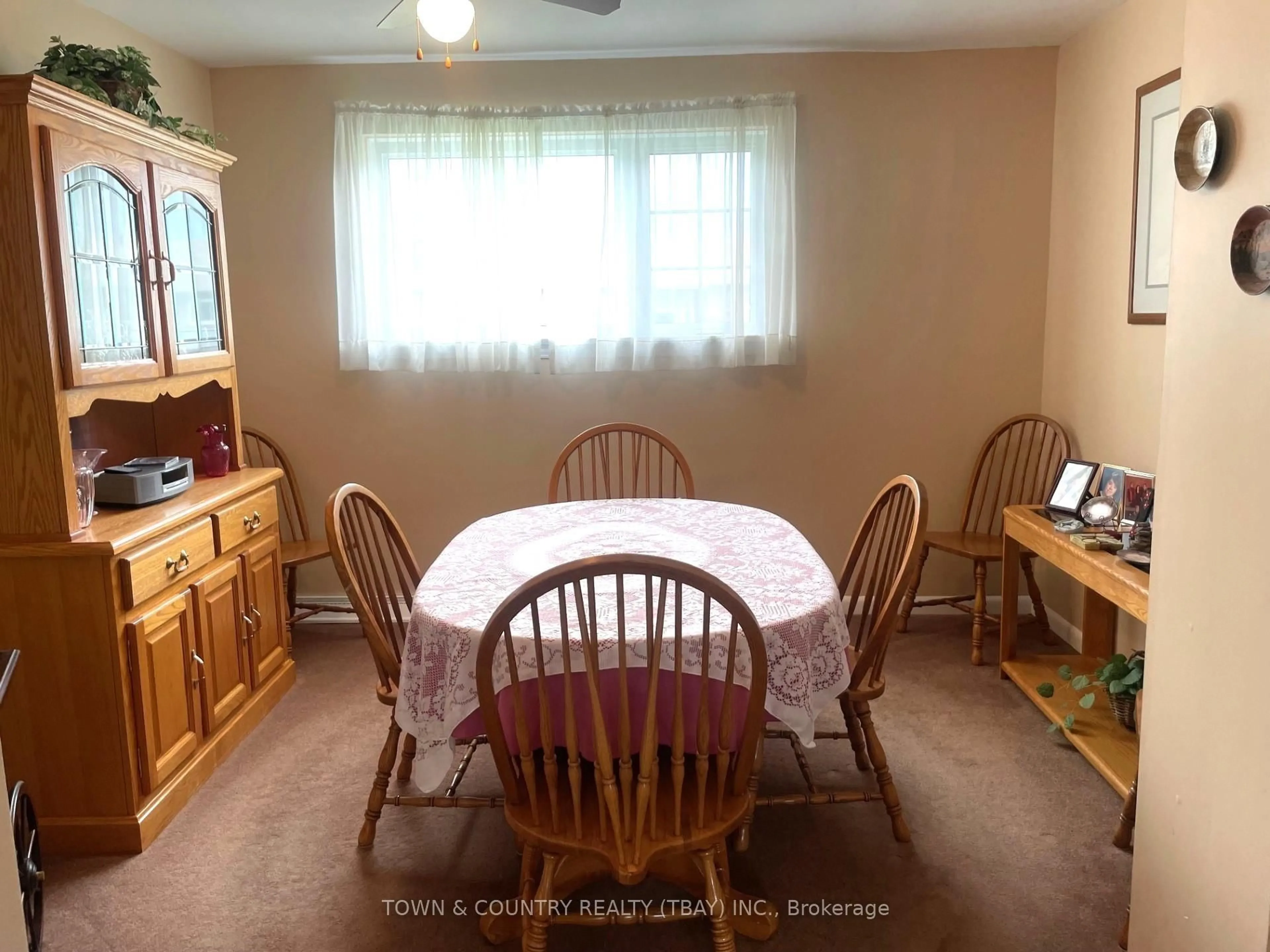 Dining room, unknown for 2044 Begin St, Thunder Bay Ontario P7E 5L5