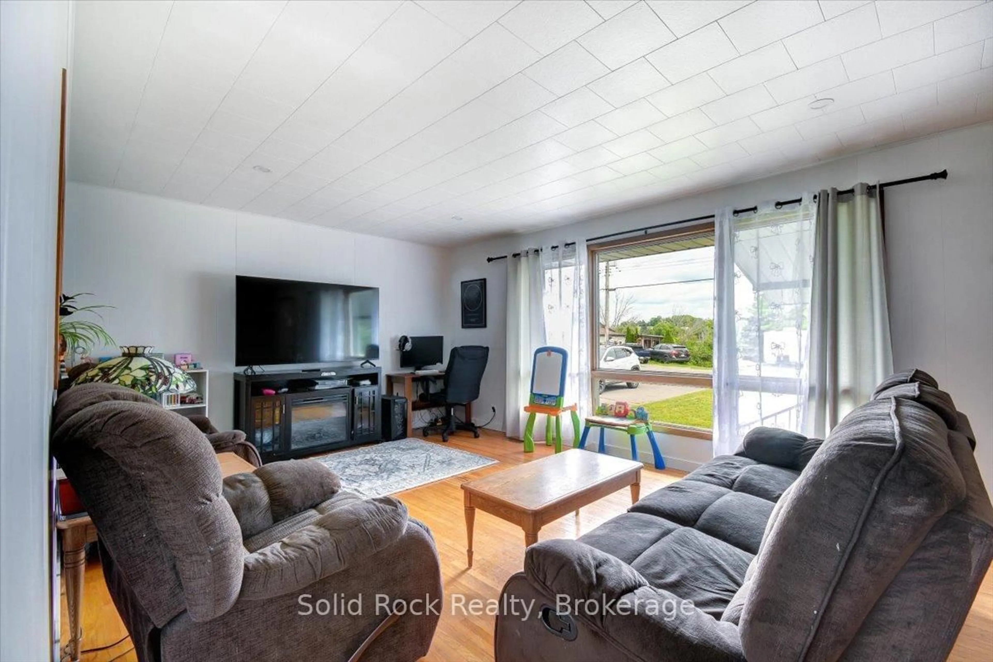 Living room with furniture, unknown for 6168 County Rd 50, Trent Hills Ontario K0L 1L0