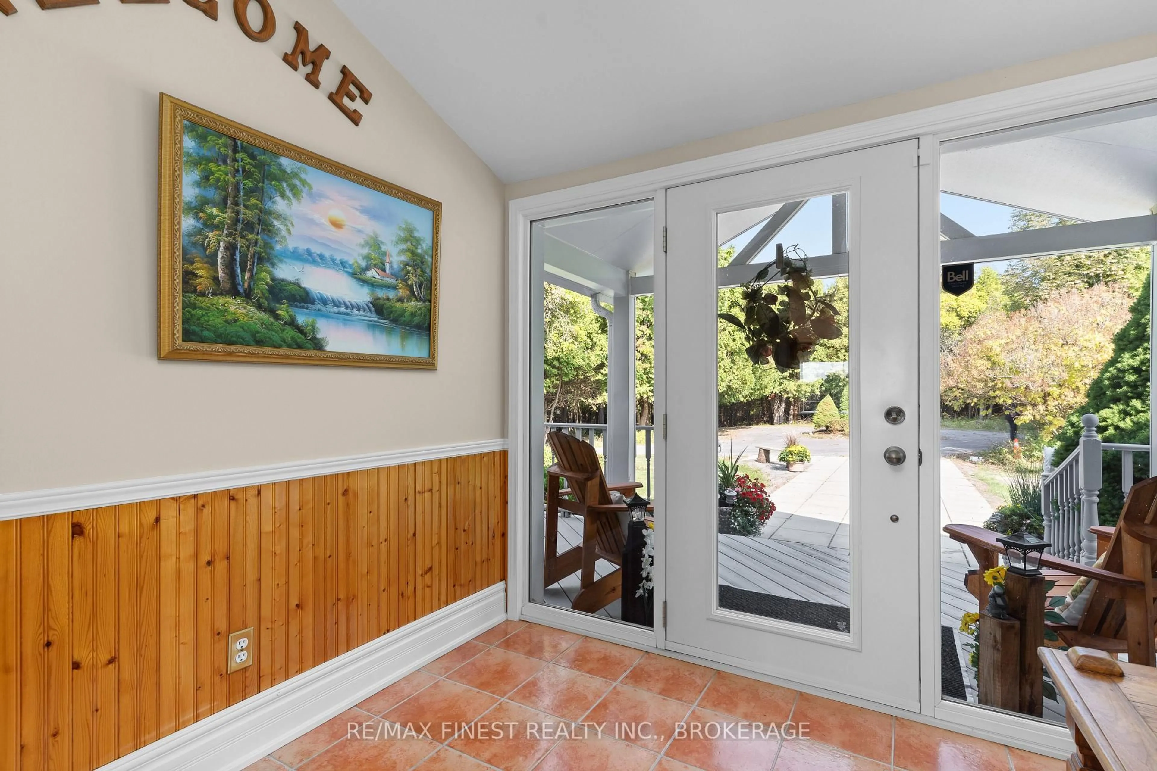 Indoor entryway for 180 Napanee Rd, Tweed Ontario K0K 2L0
