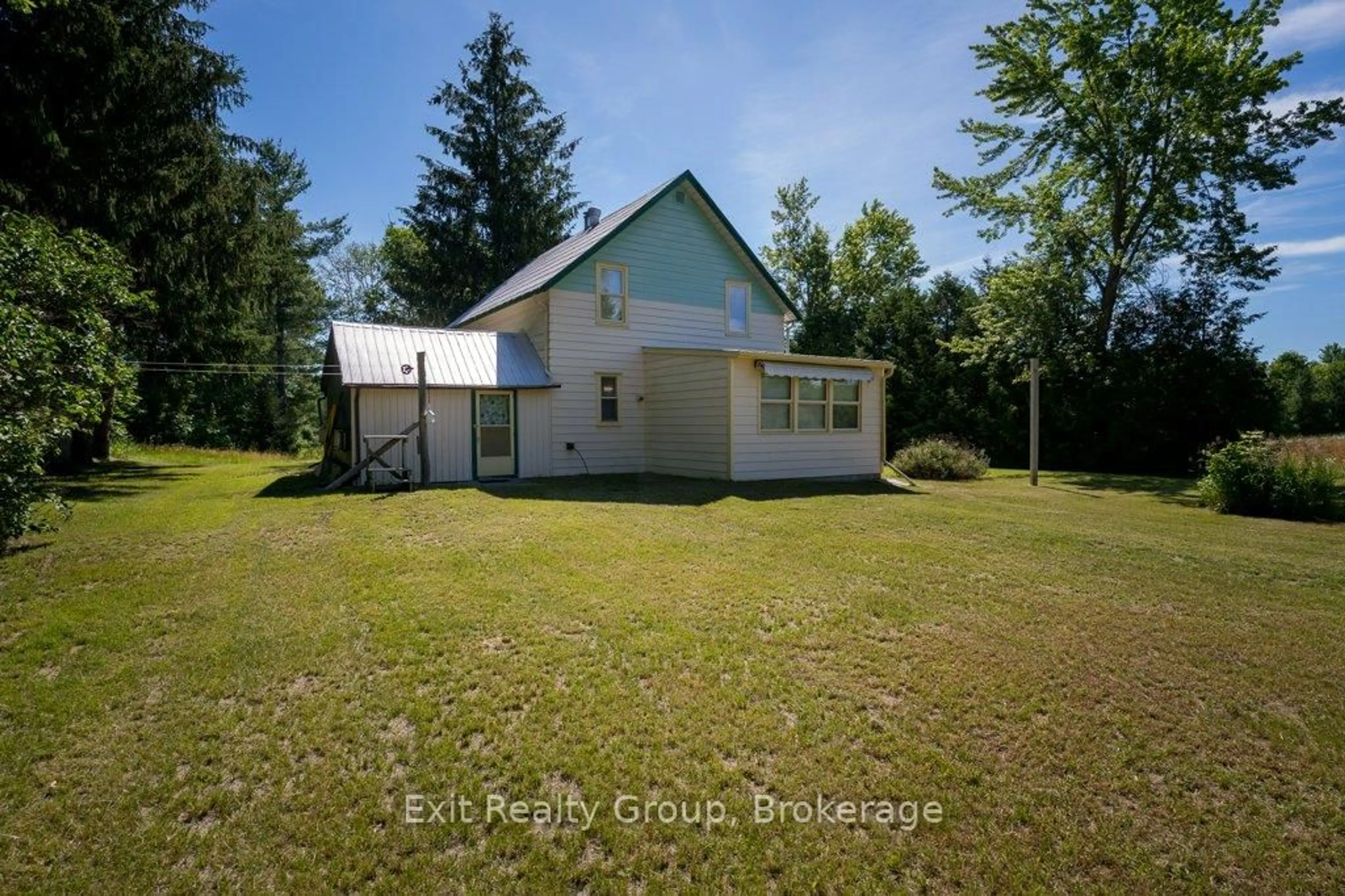 A pic from outside/outdoor area/front of a property/back of a property/a pic from drone, unknown for 951 Hunt Club Rd, Madoc Ontario K0K 2K0