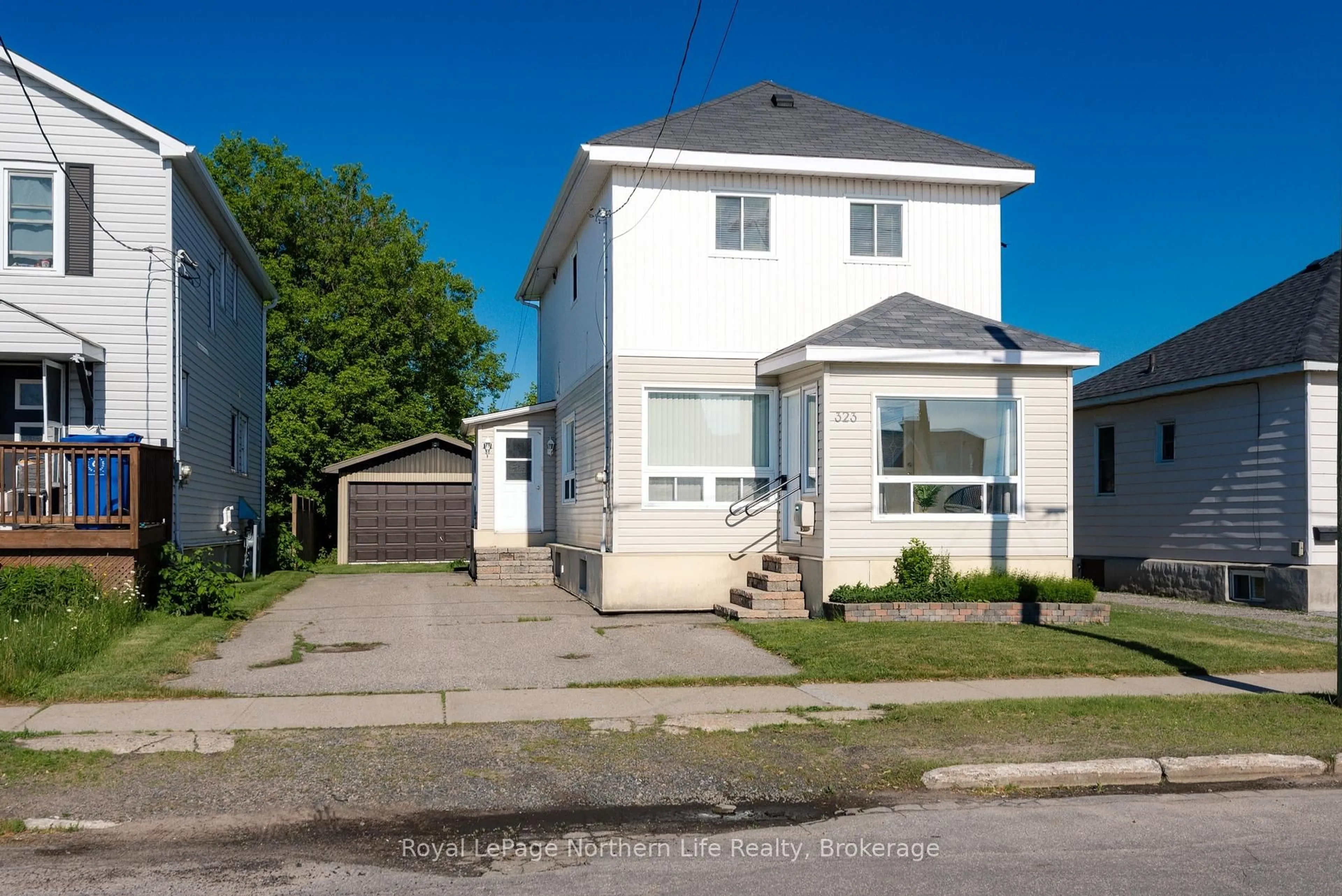 Unknown for 323 Percy St, North Bay Ontario P1B 3N2