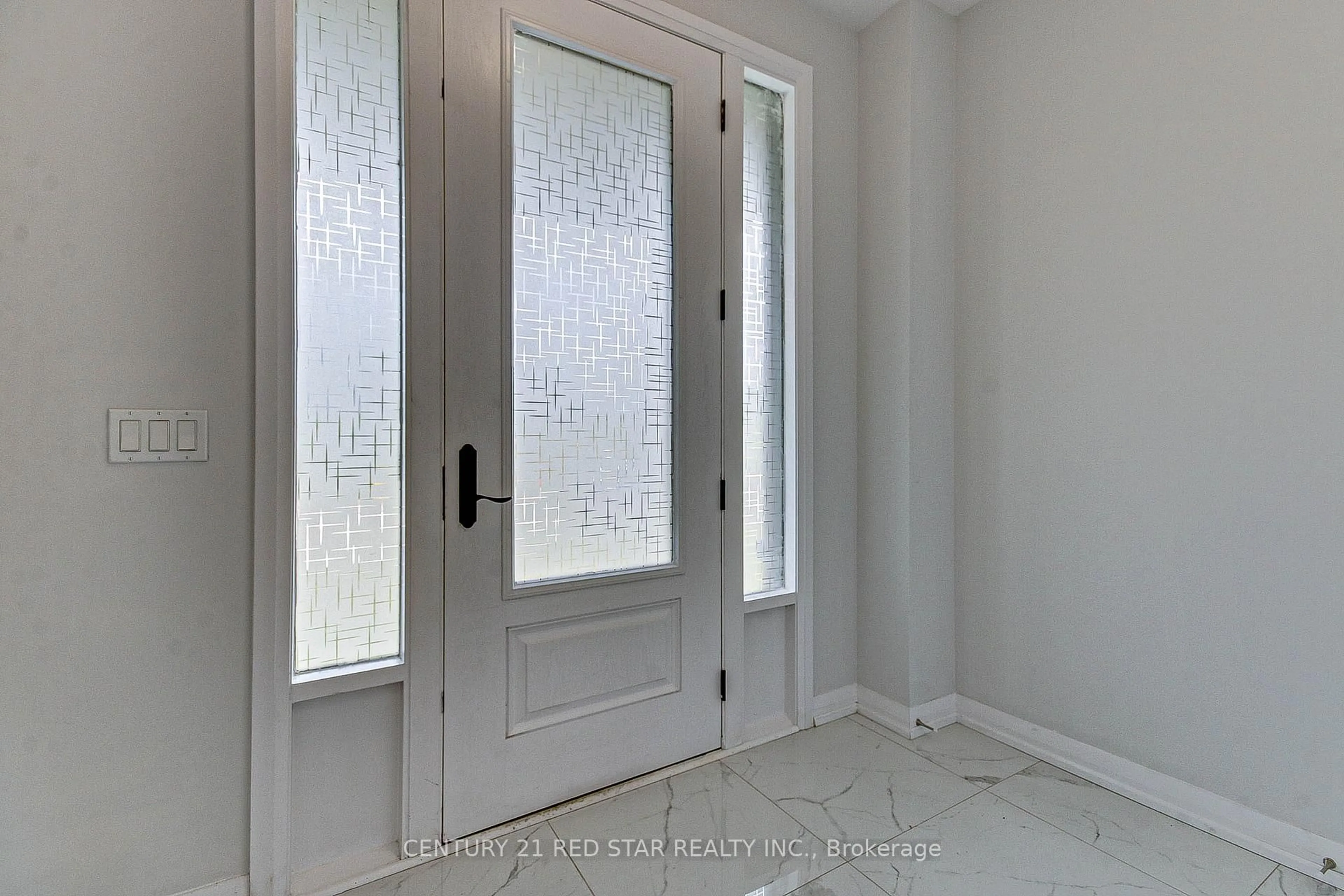 Indoor entryway for 734 Khalsa Dr, Woodstock Ontario N4T 0P5