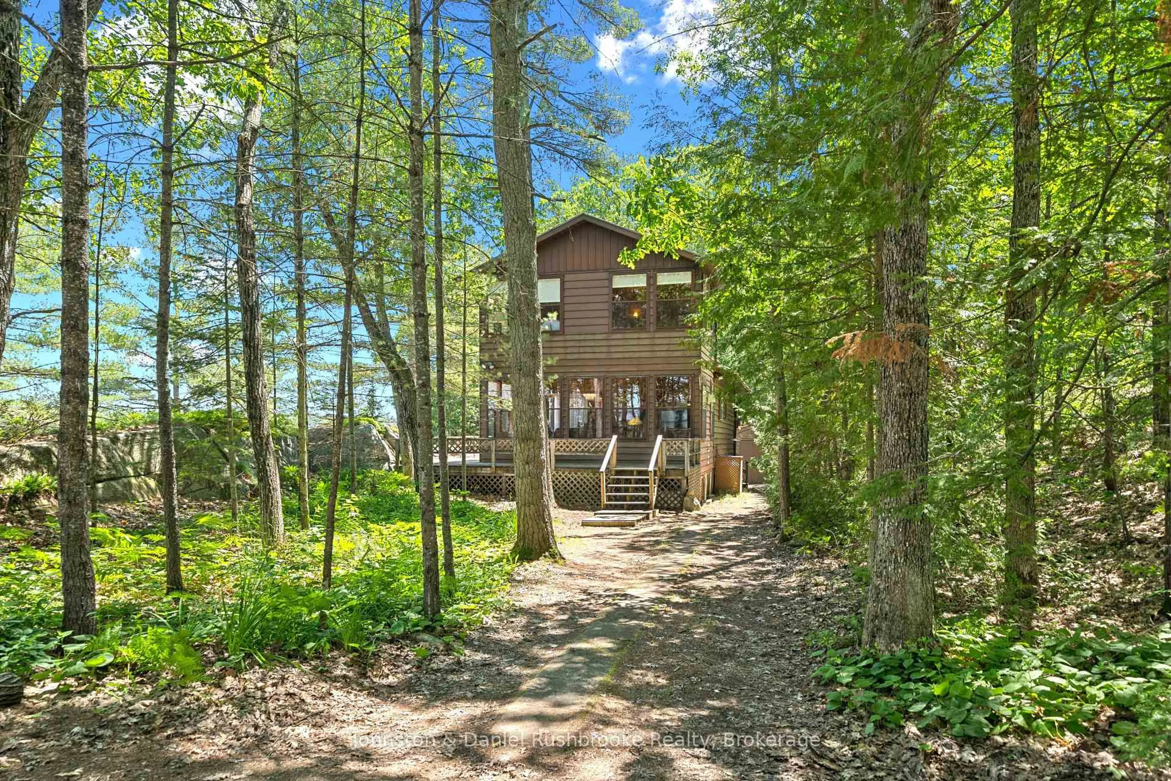 Unknown for 1277 & 1279 Woodland Dr, Gravenhurst Ontario P1P 1R2