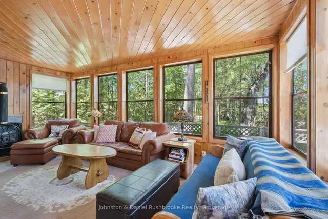 1277 & 1279 Woodland Dr, Gravenhurst 5