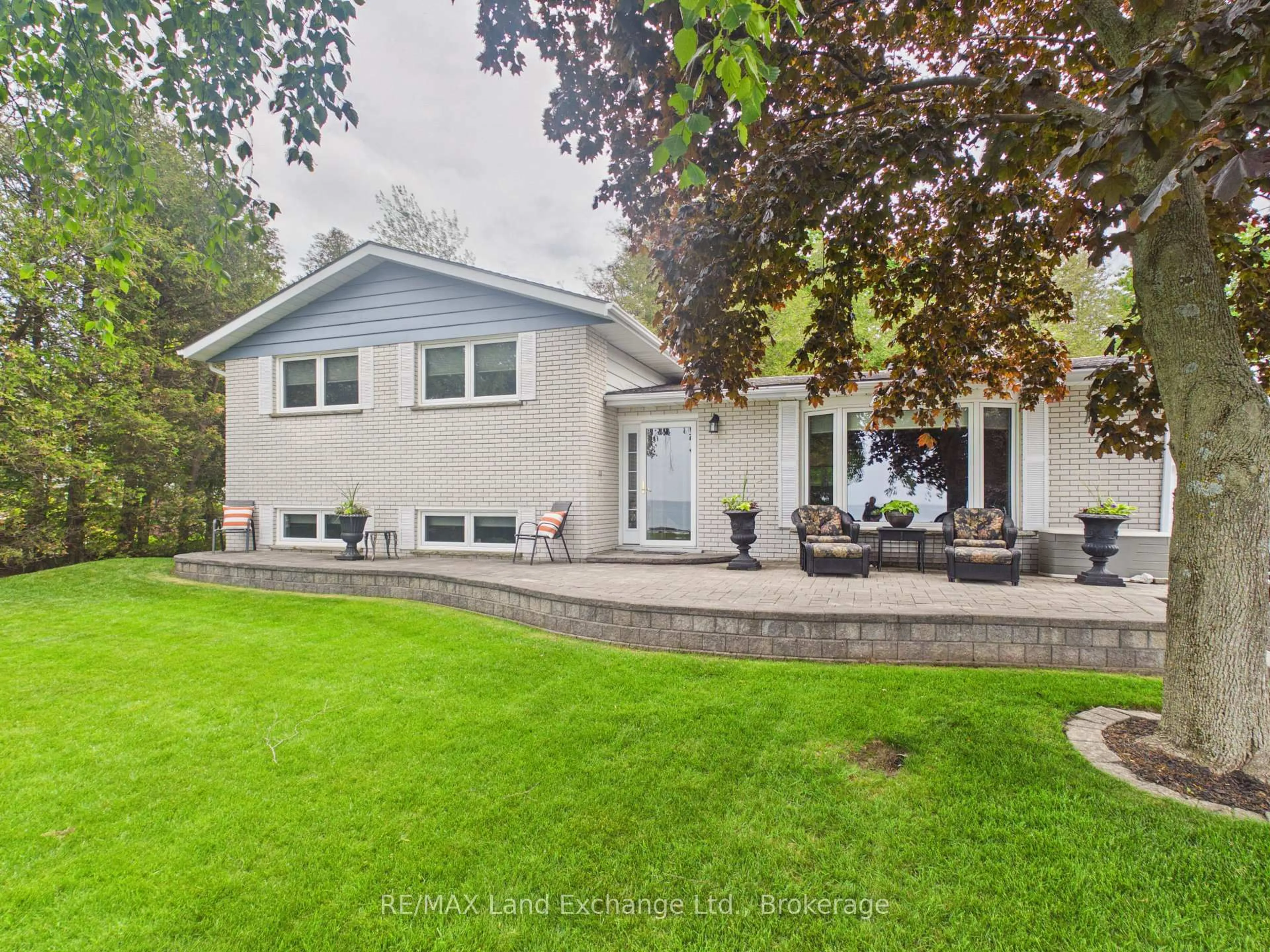 A pic from outside/outdoor area/front of a property/back of a property/a pic from drone, street for 167 Goderich St, Kincardine Ontario N2Z 2K6