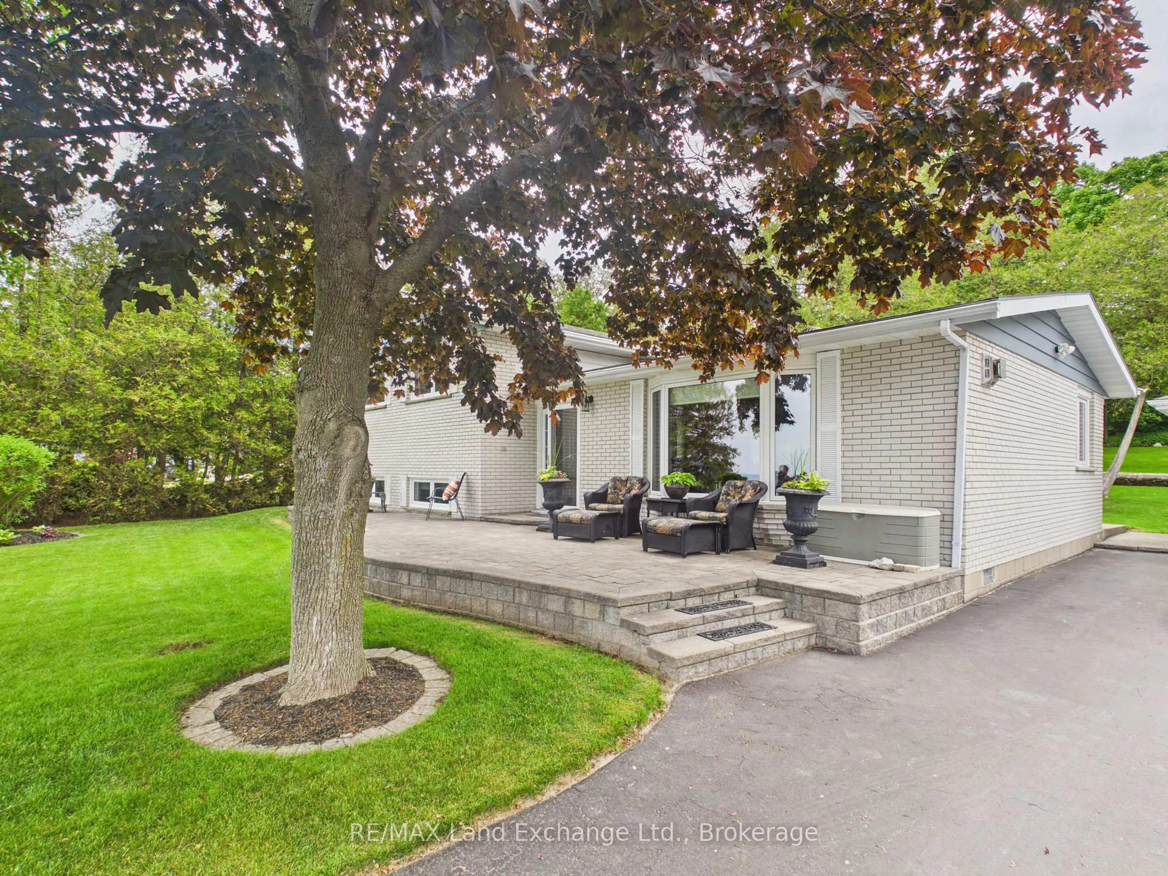 A pic from outside/outdoor area/front of a property/back of a property/a pic from drone, street for 167 Goderich St, Kincardine Ontario N2Z 2K6