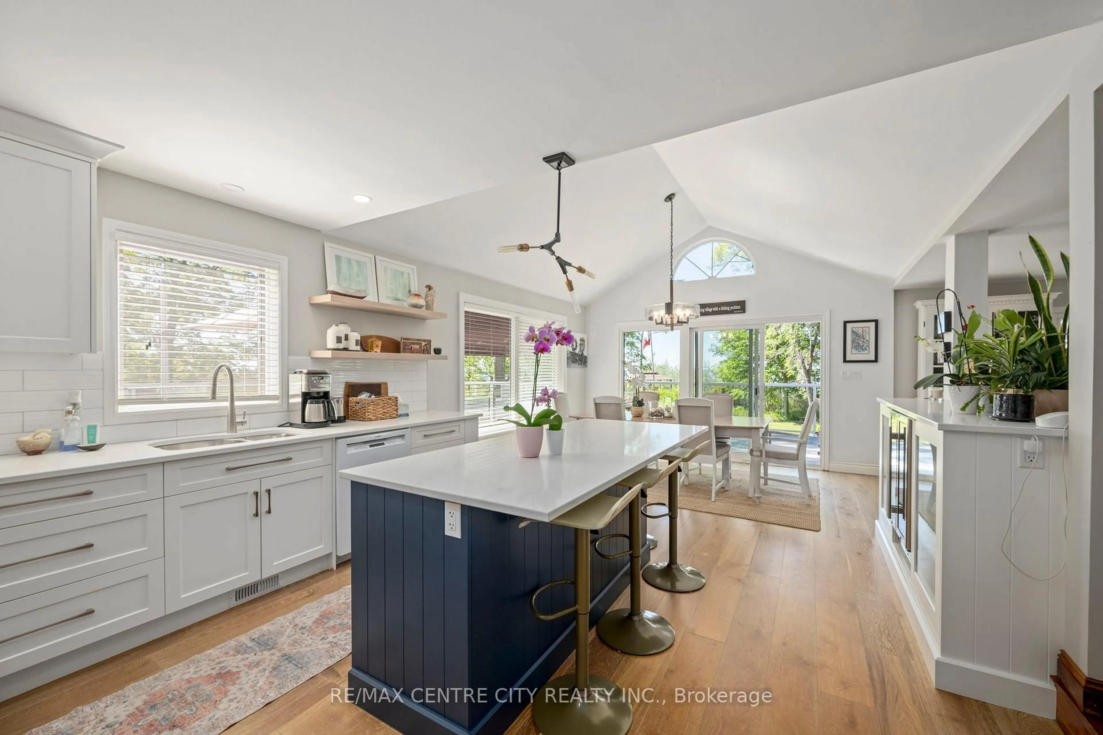 Open concept kitchen, ceramic/tile floor for 547 Edith Cavell Blvd, Central Elgin Ontario N5L 1G8