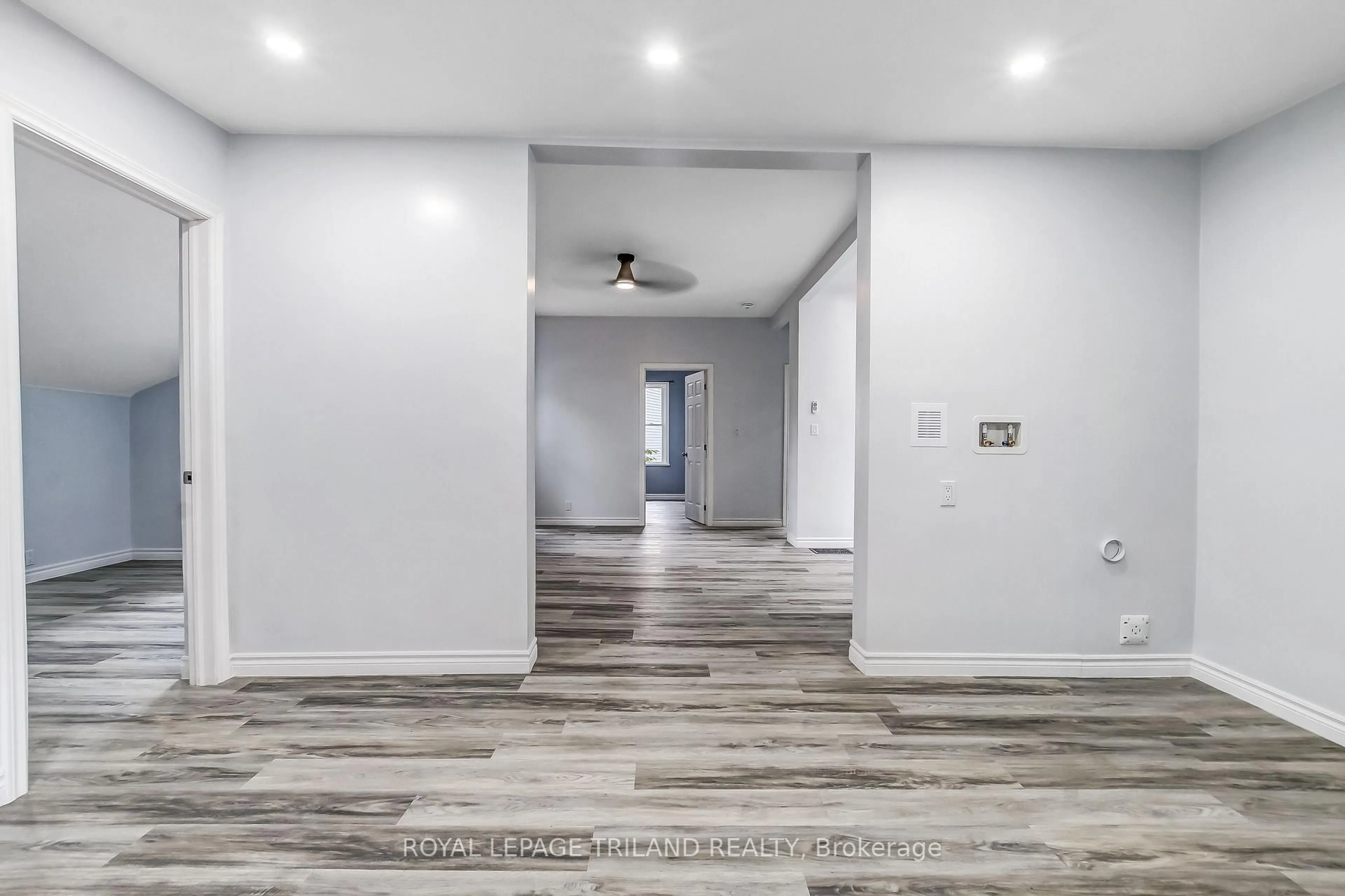 Indoor entryway for 56 Mondamin St, St. Thomas Ontario N5P 2V3